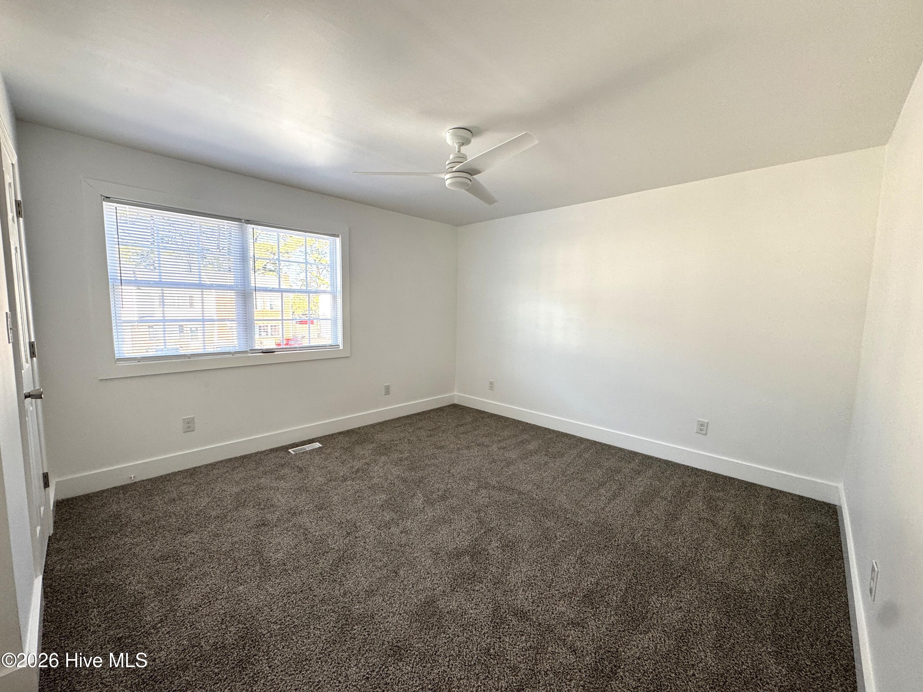 100551789 | Photo 10