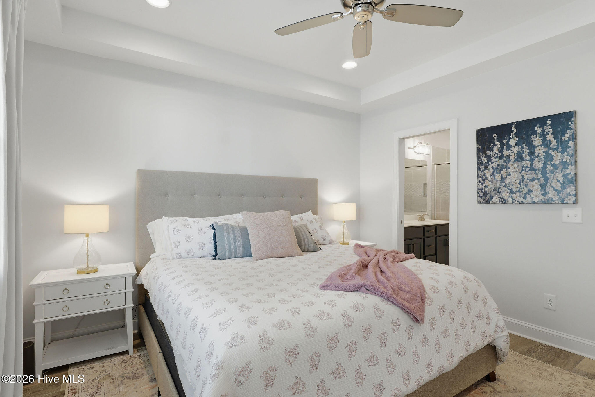 100561271 | Photo 16