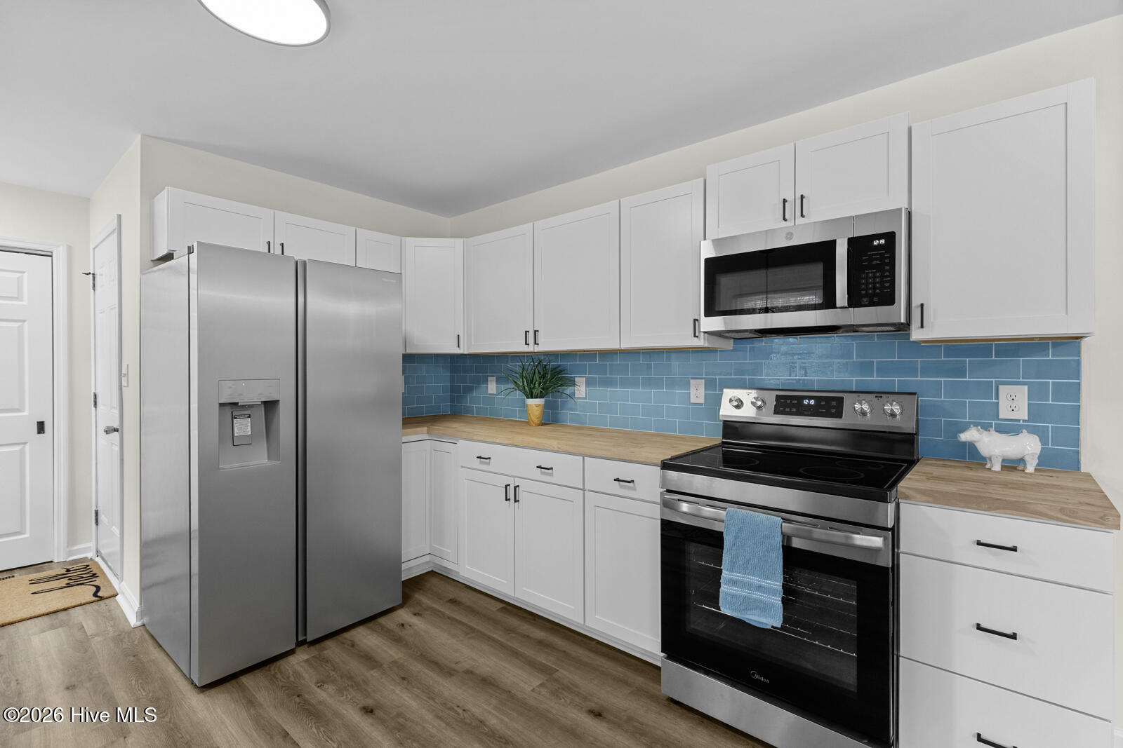 100563148 | Photo 11