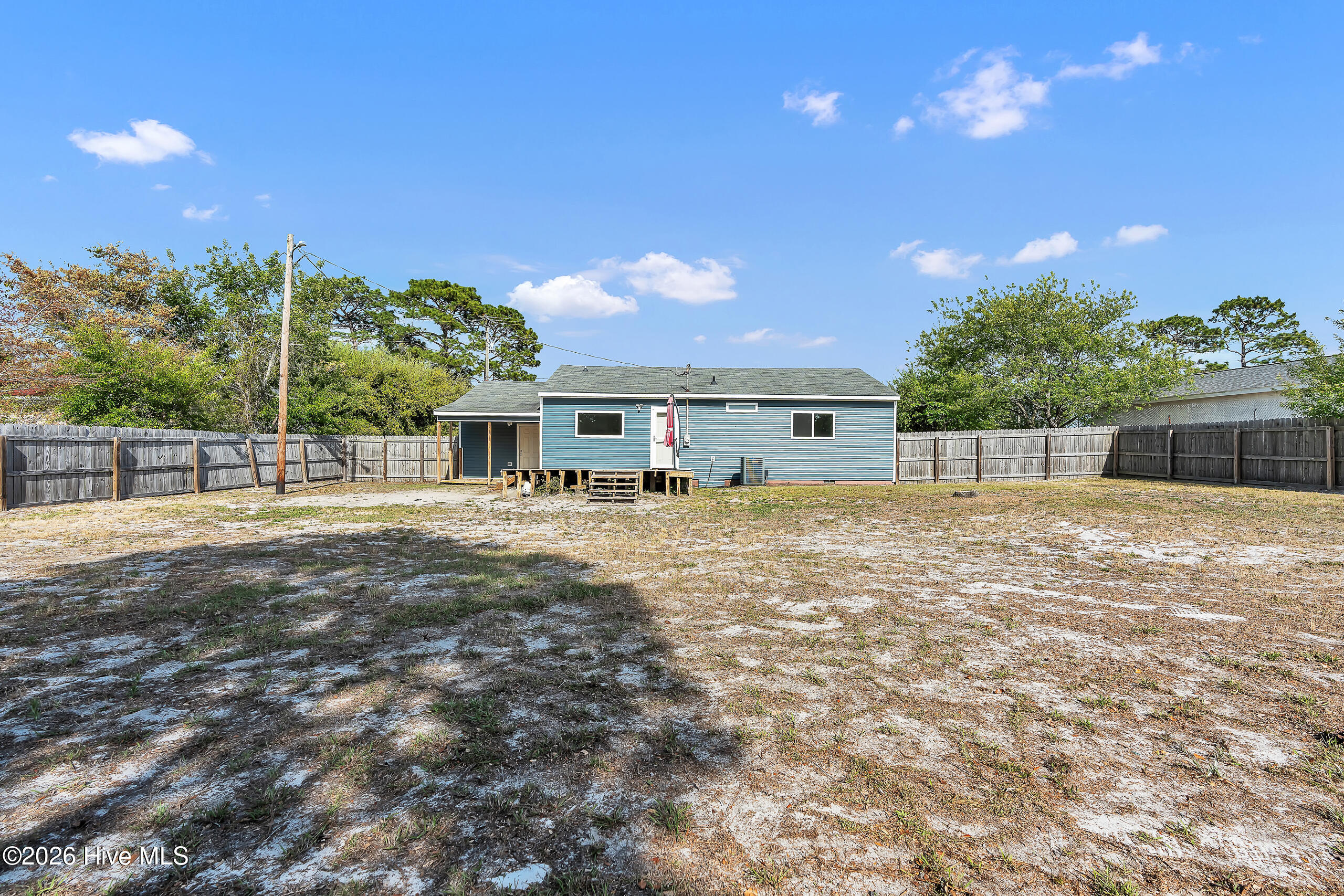 100567424 | Photo 32