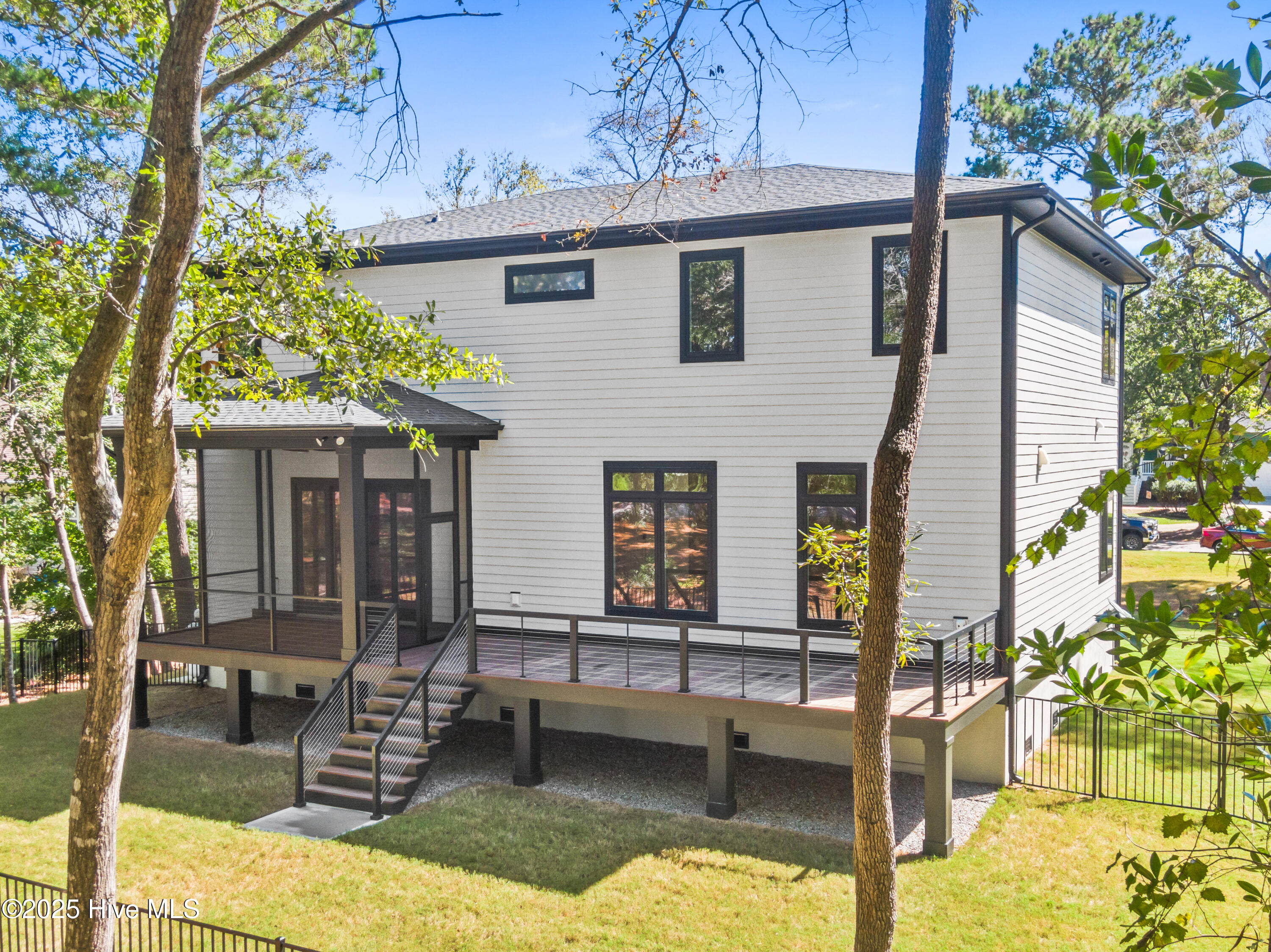 100535066 | Photo 54