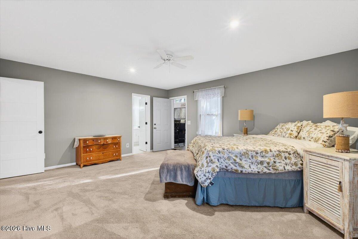 100554267 | Photo 26