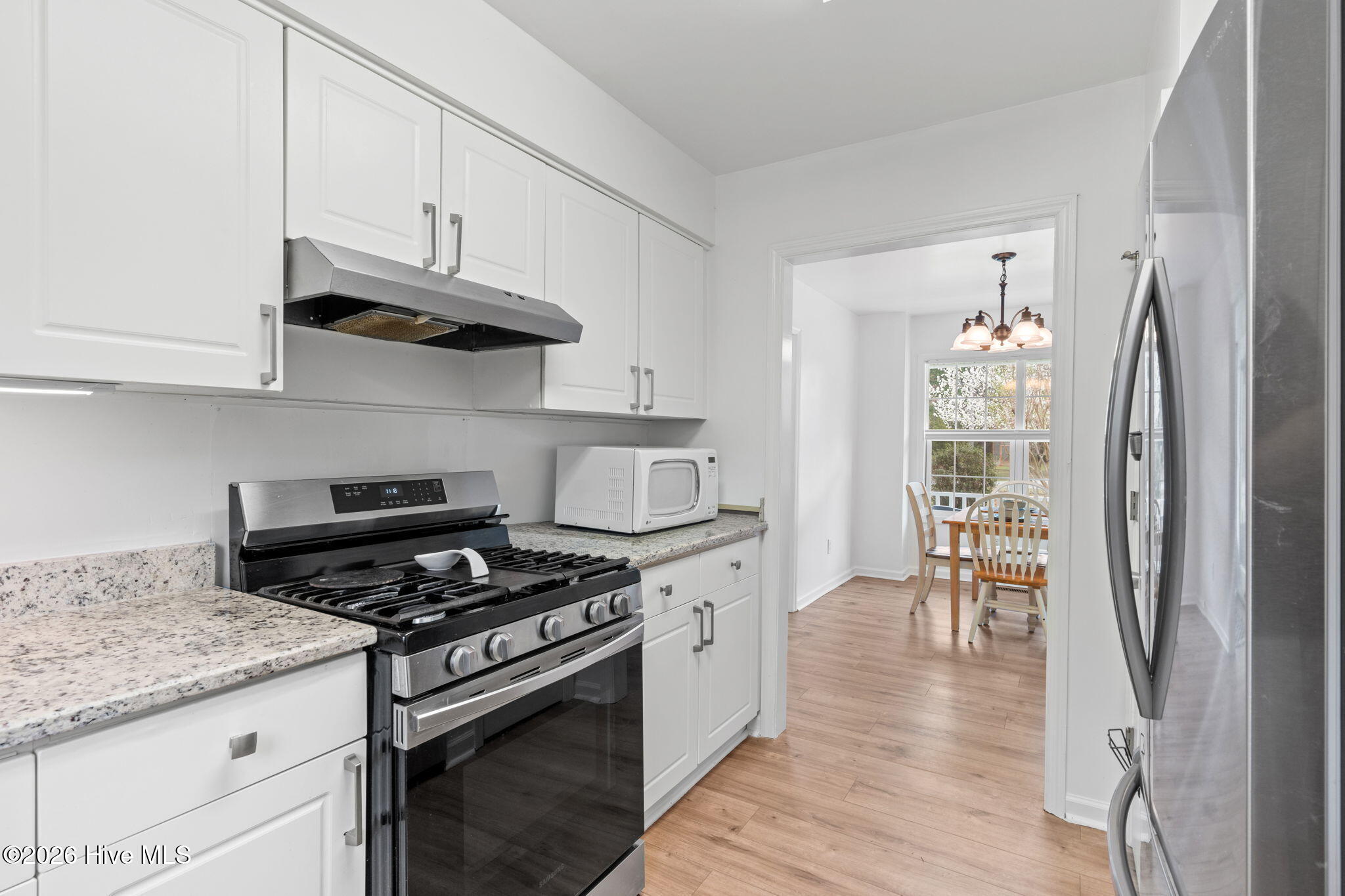 100559662 | Photo 20