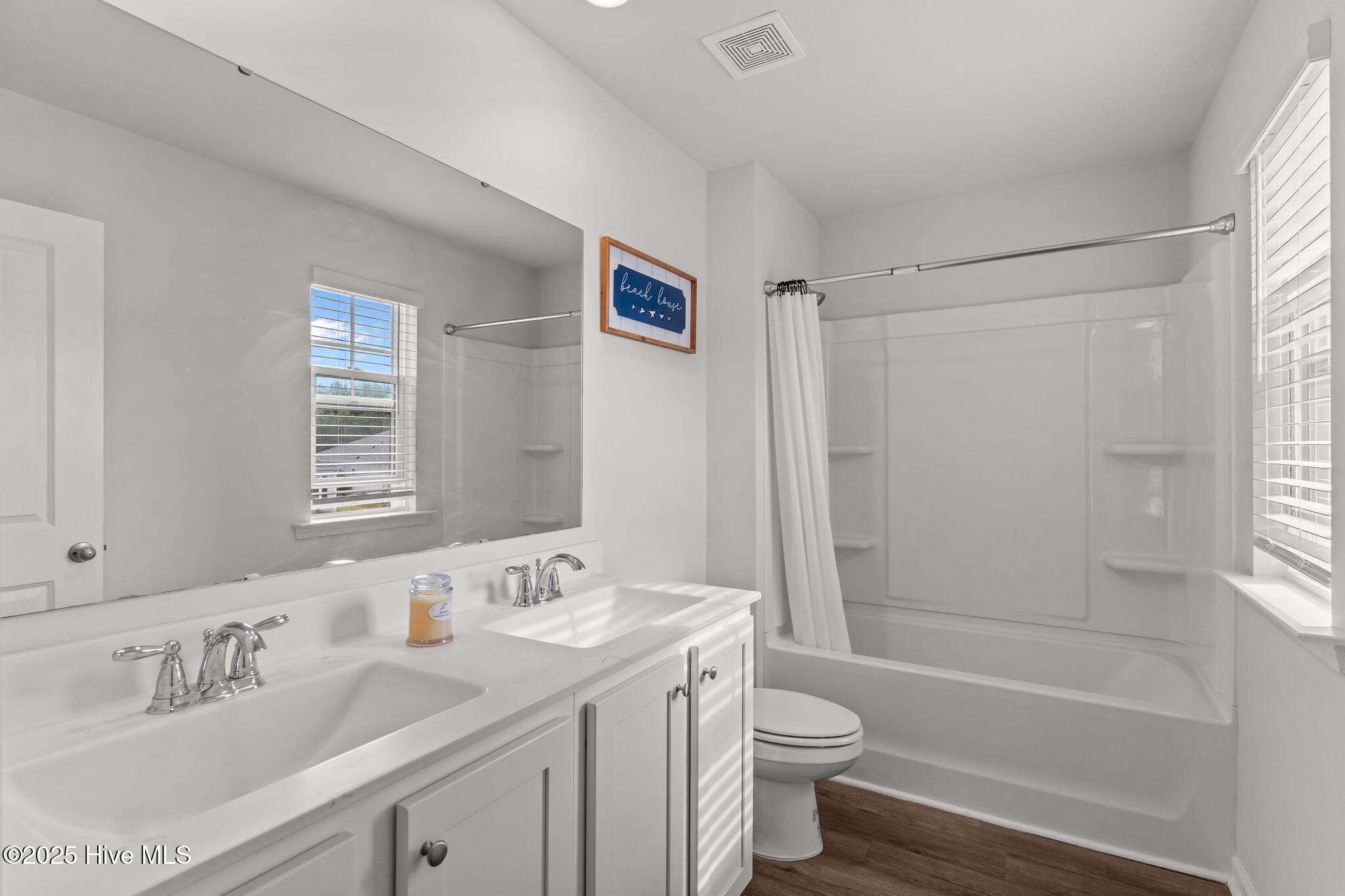 100526308 | Photo 27