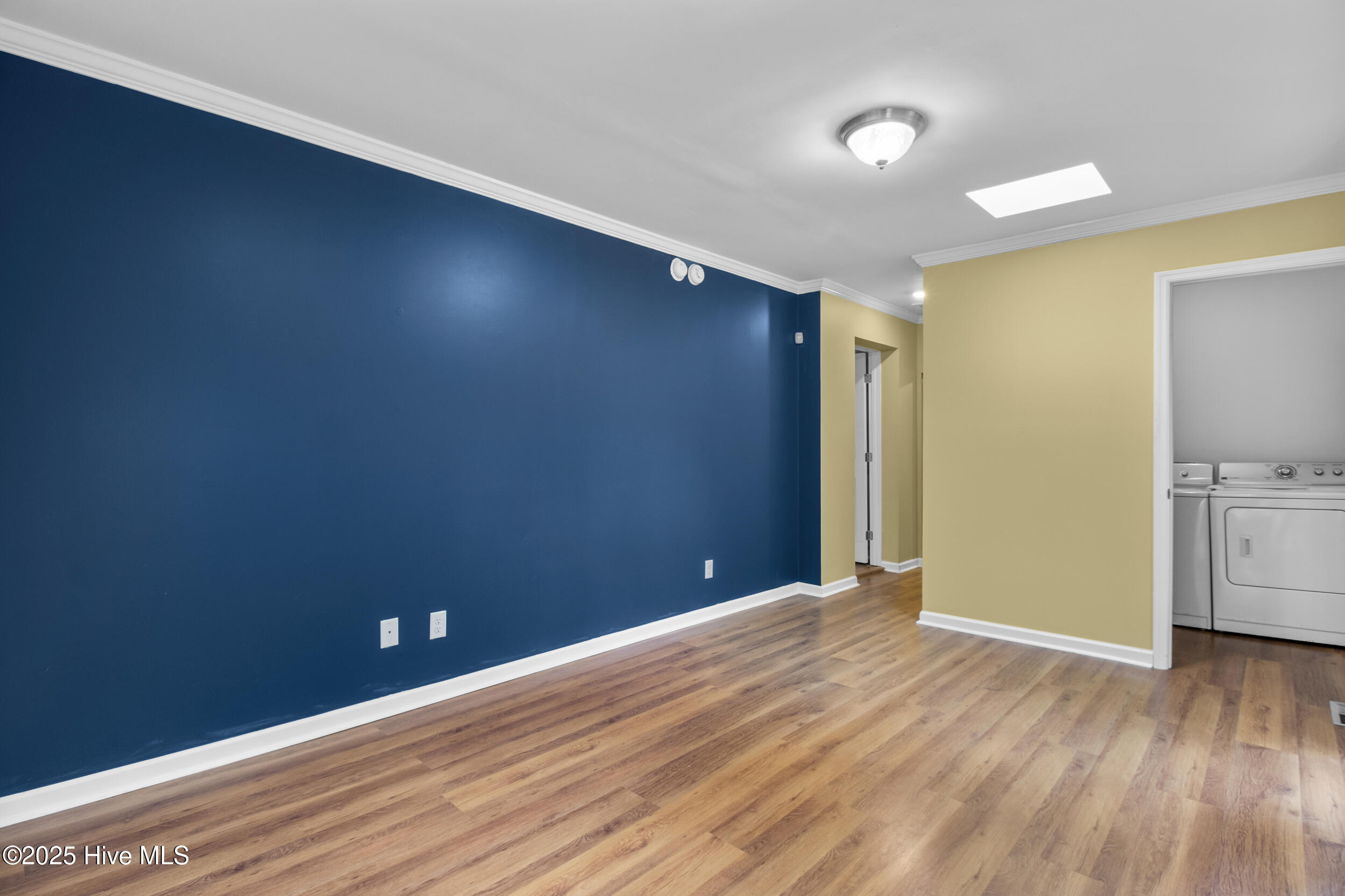 100528550 | Photo 41