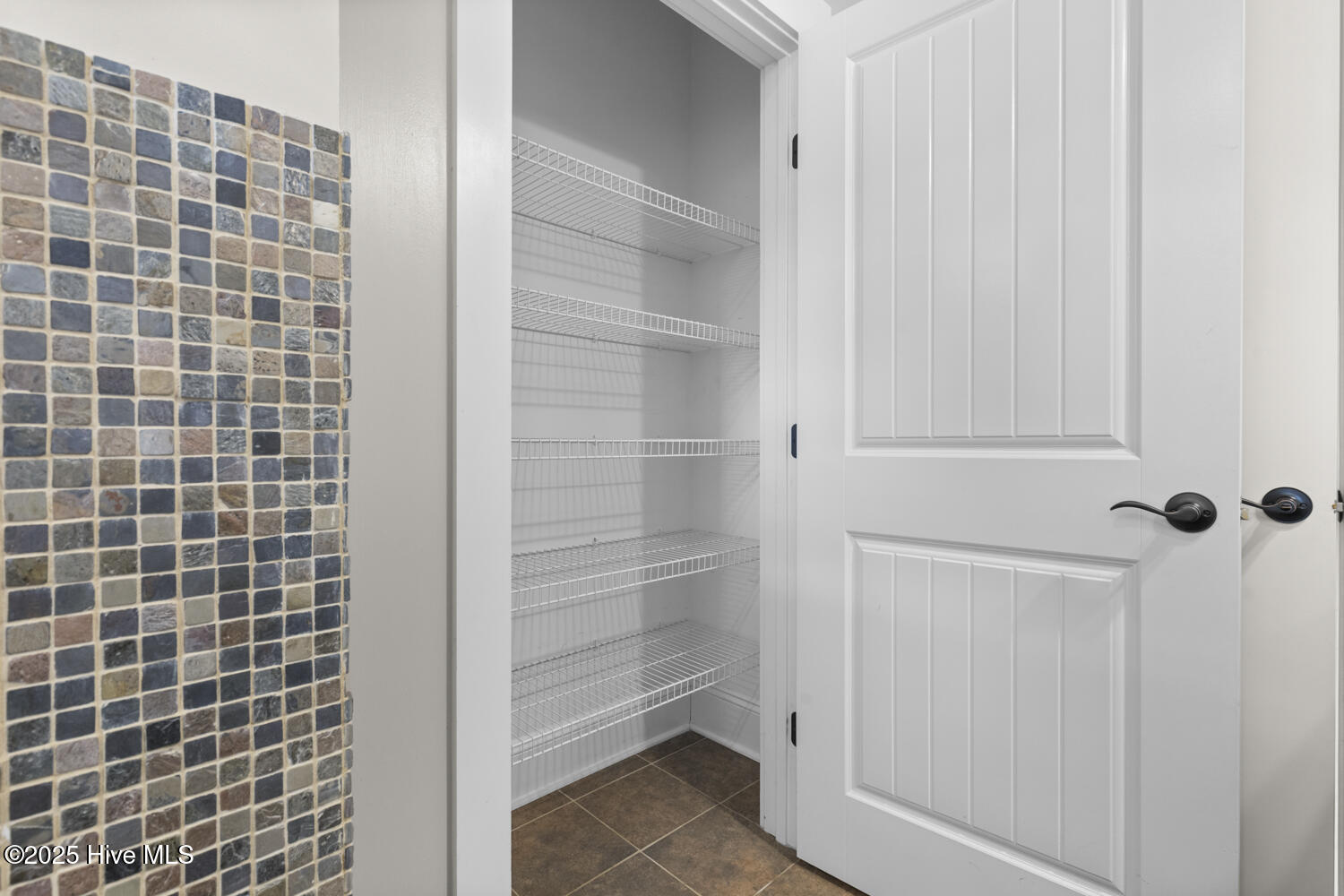 100507529 | Photo 21