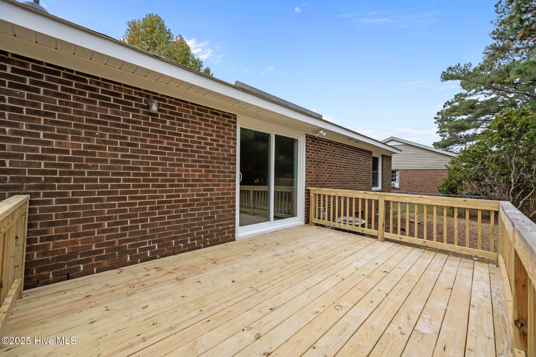 100540509 | Photo 26