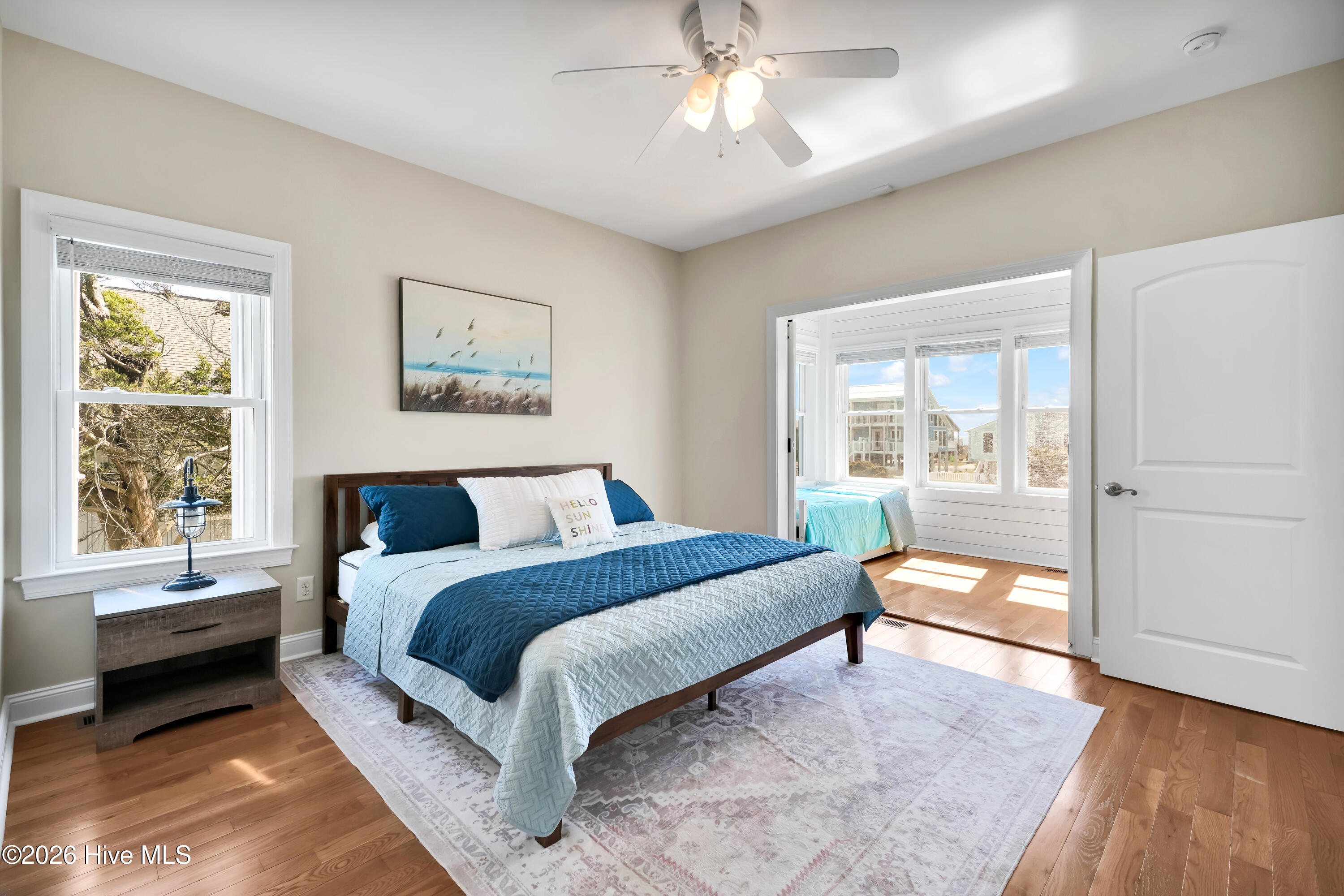 100559686 | Photo 24