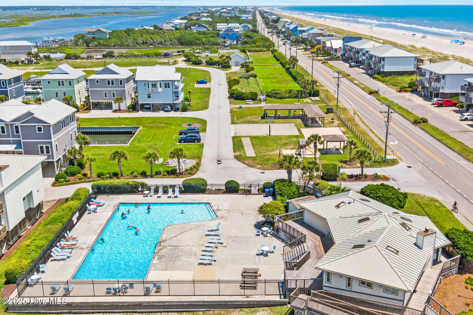 100518577 | Photo 49