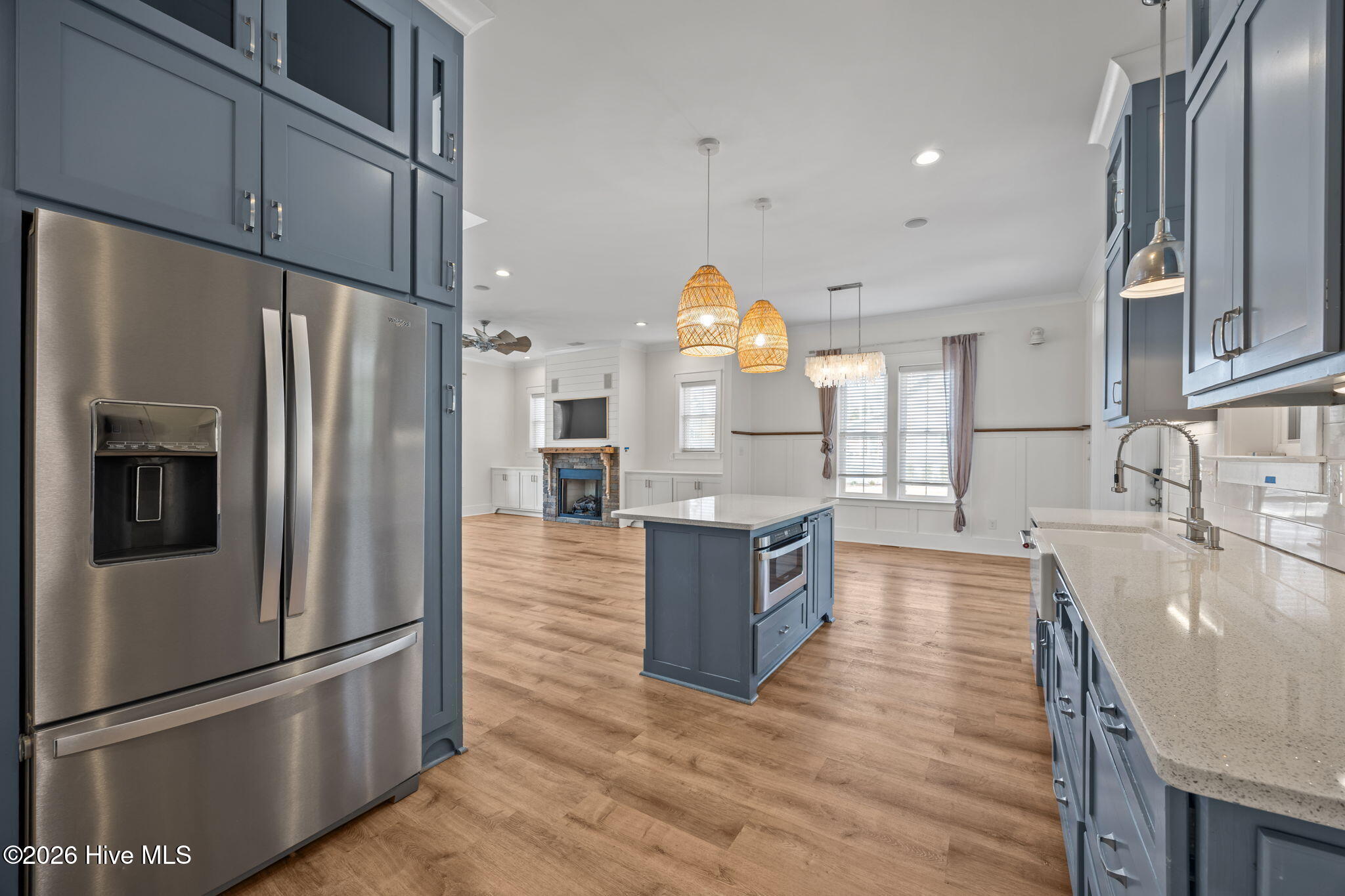 100558576 | Photo 43