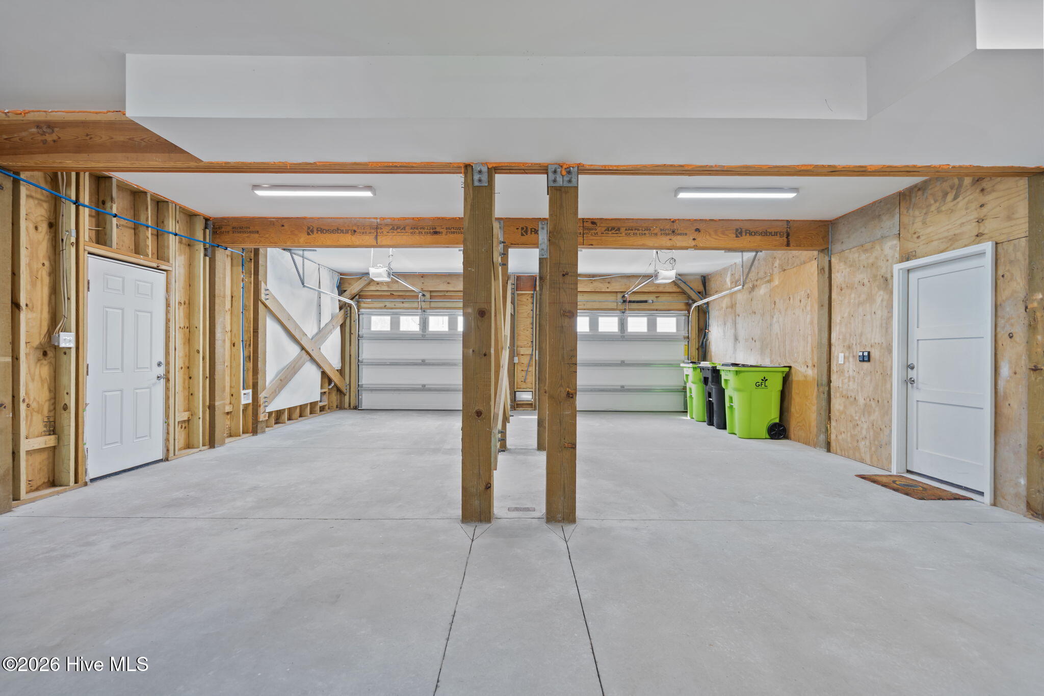 100556459 | Photo 42