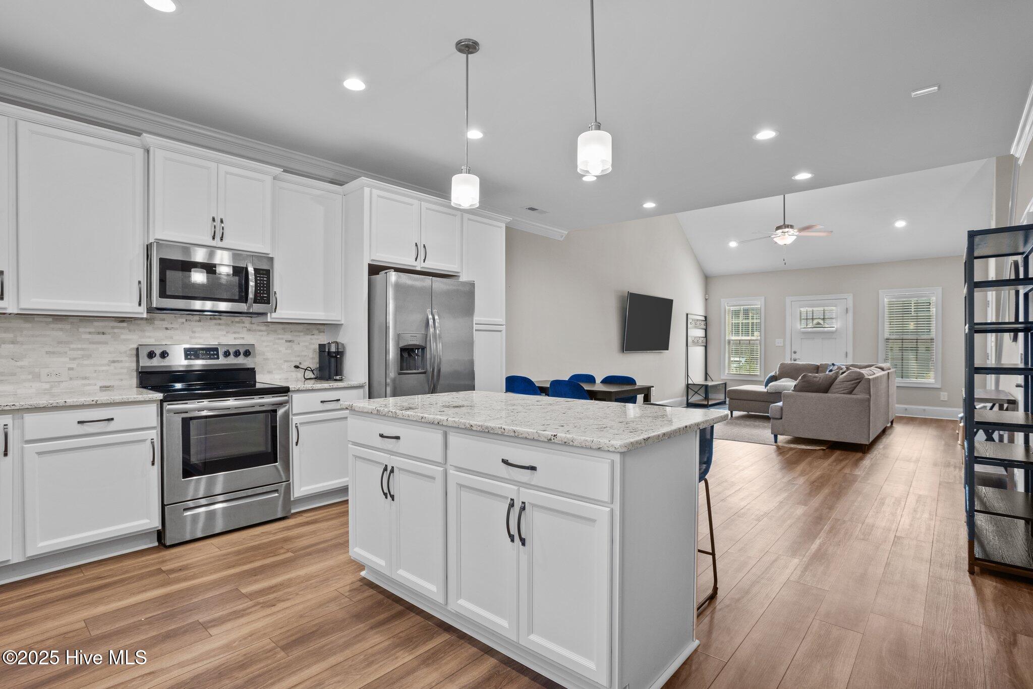 14-web-or-mls-707A8407