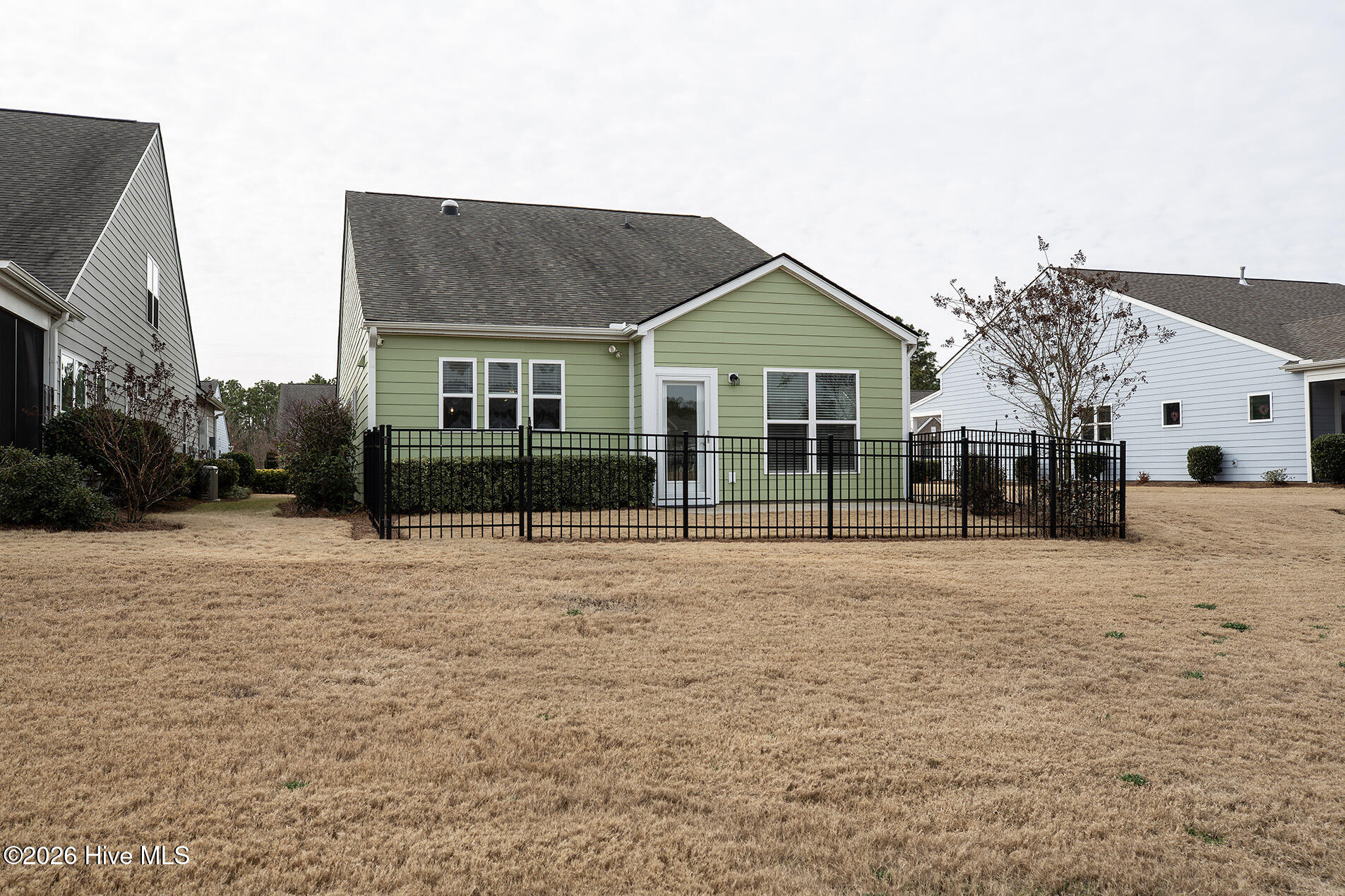 100554927 | Photo 36