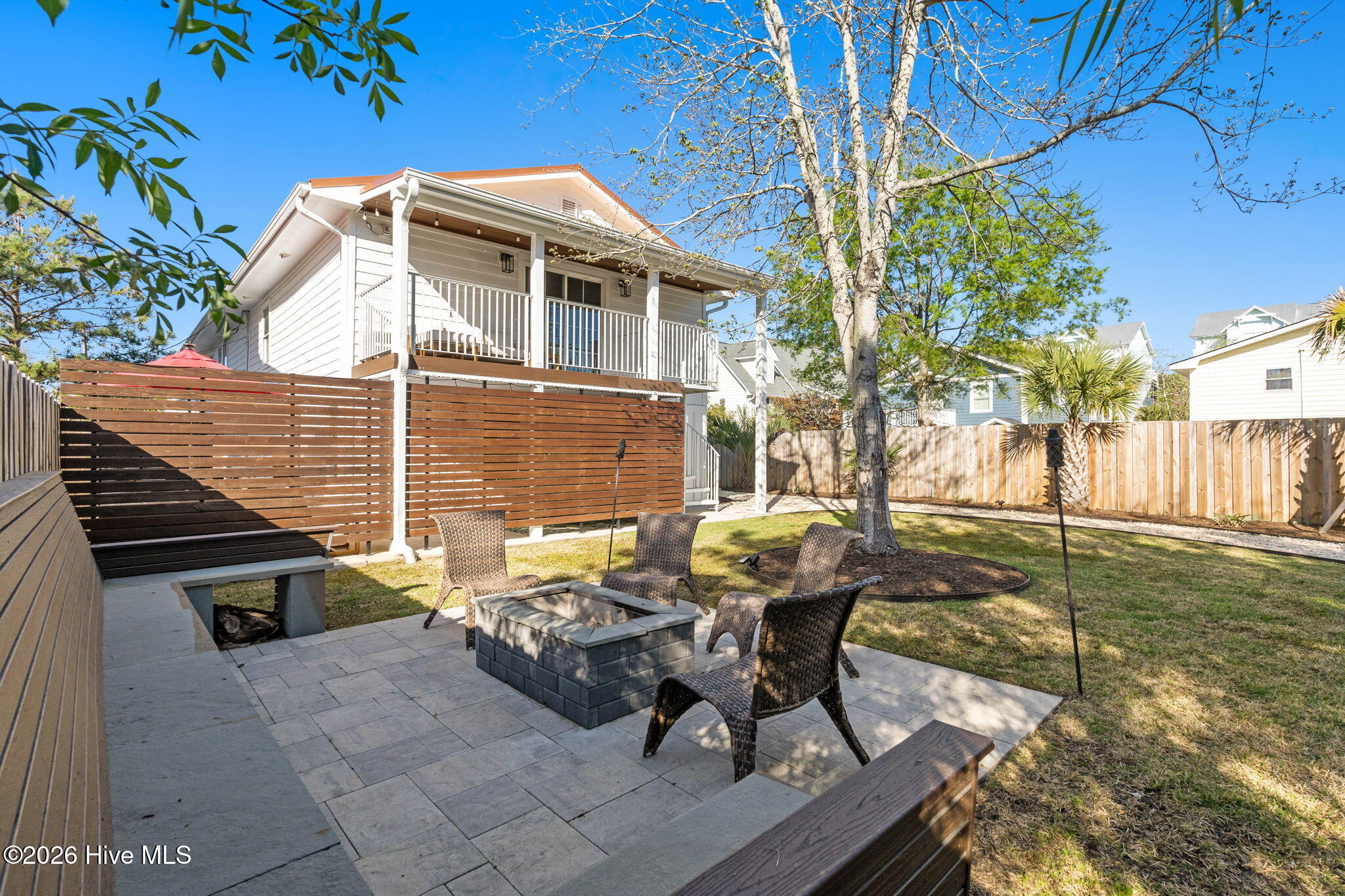 100565975 | Photo 29