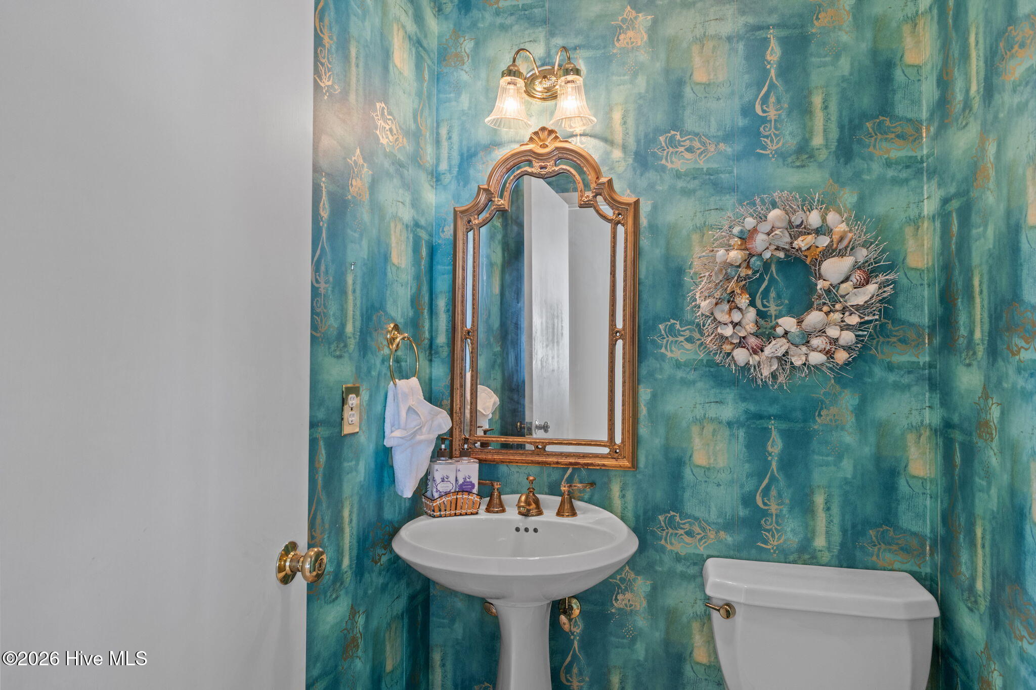 100564648 | Photo 23