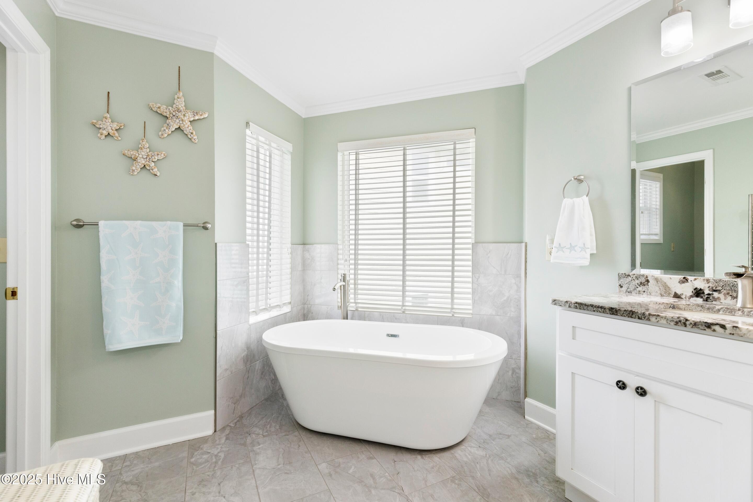 100539934 | Photo 28