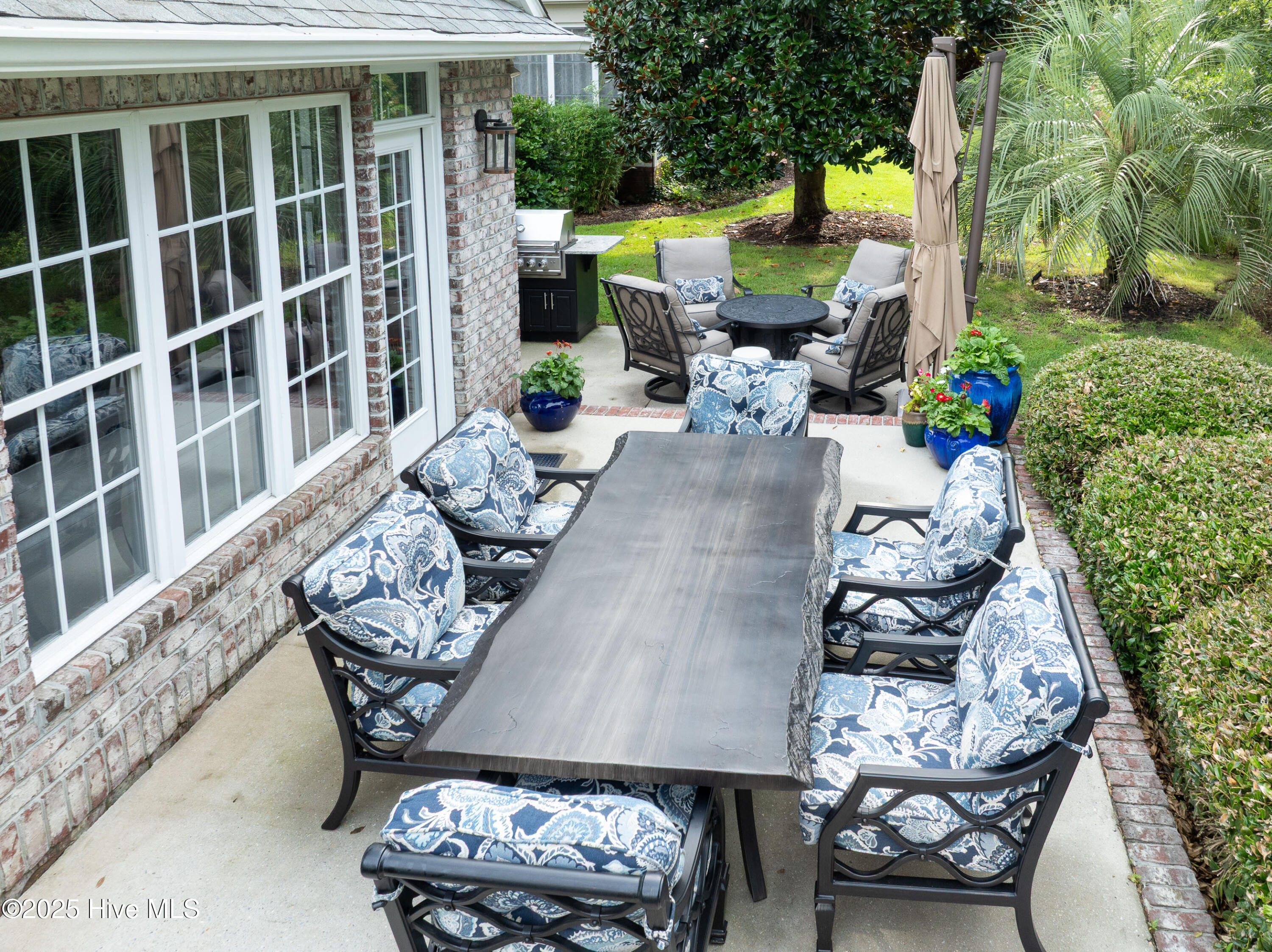 100526851 | Photo 44