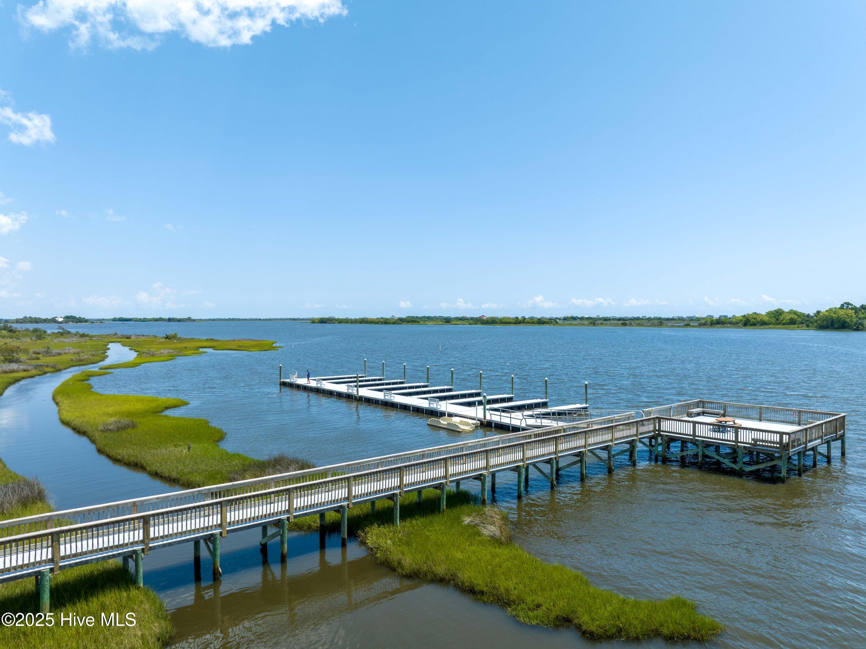 100543712 | Photo 25