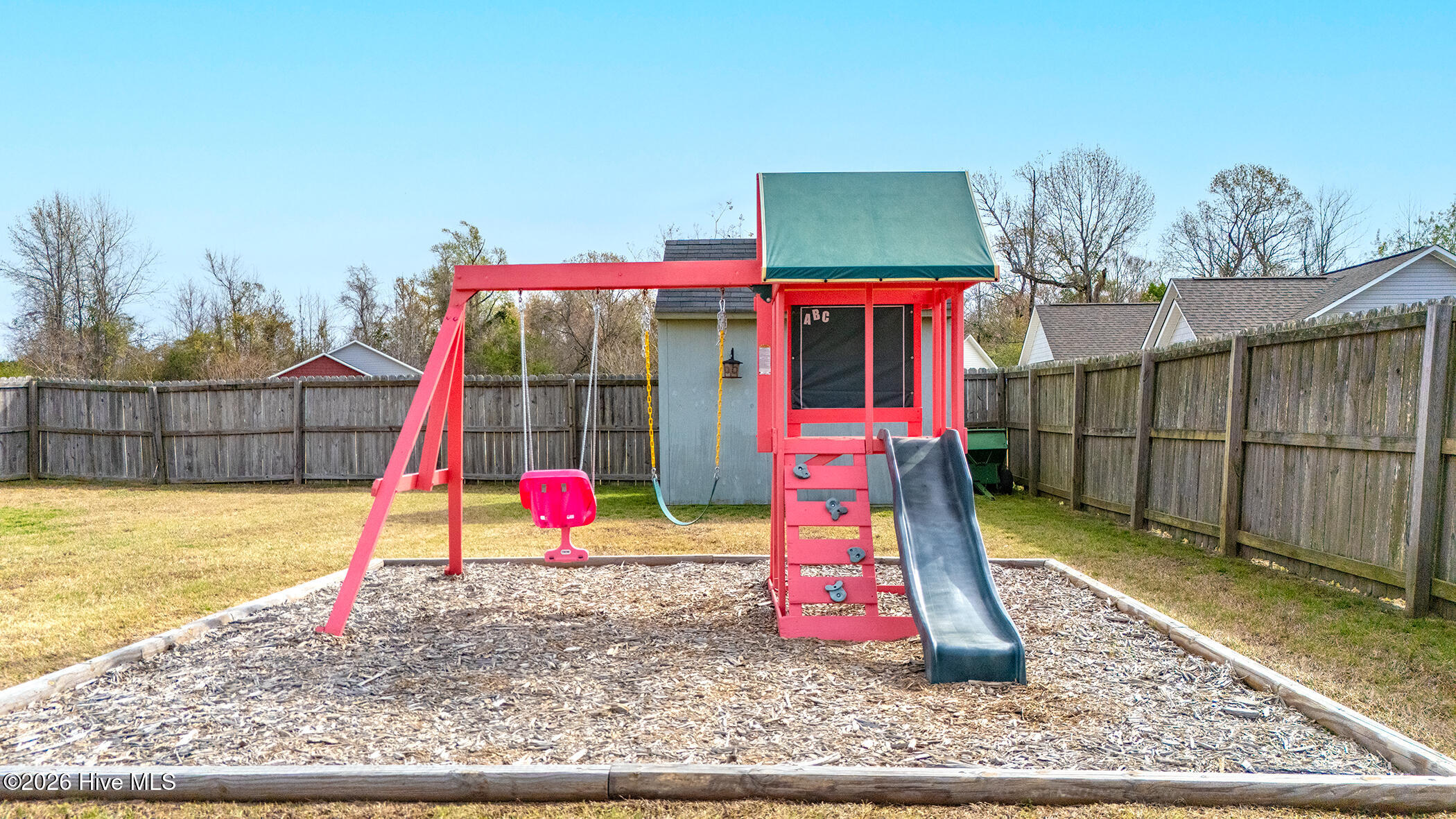 100563538 | Photo 26