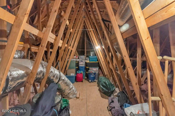 100543006 | Photo 36