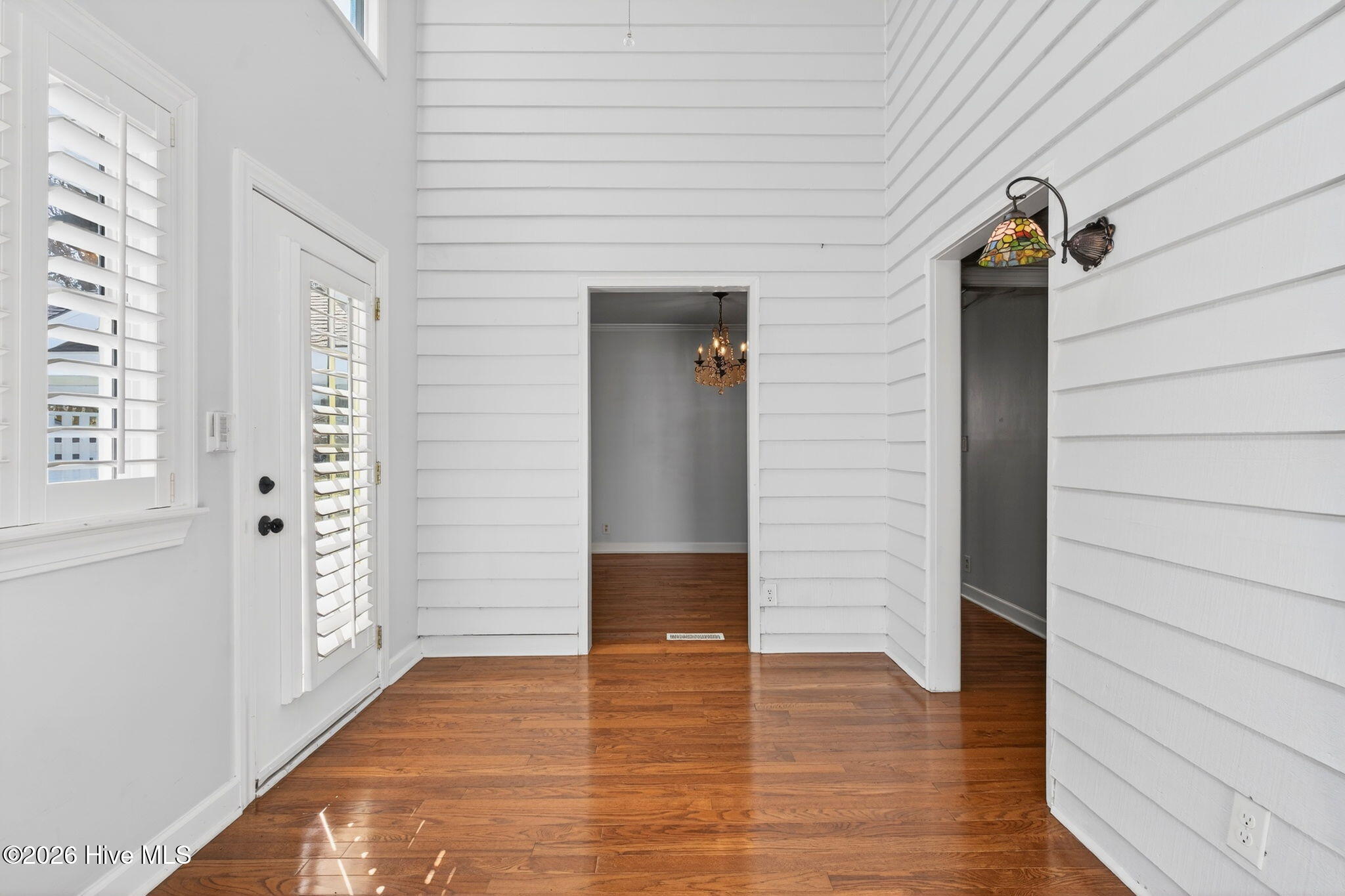 100558194 | Photo 18