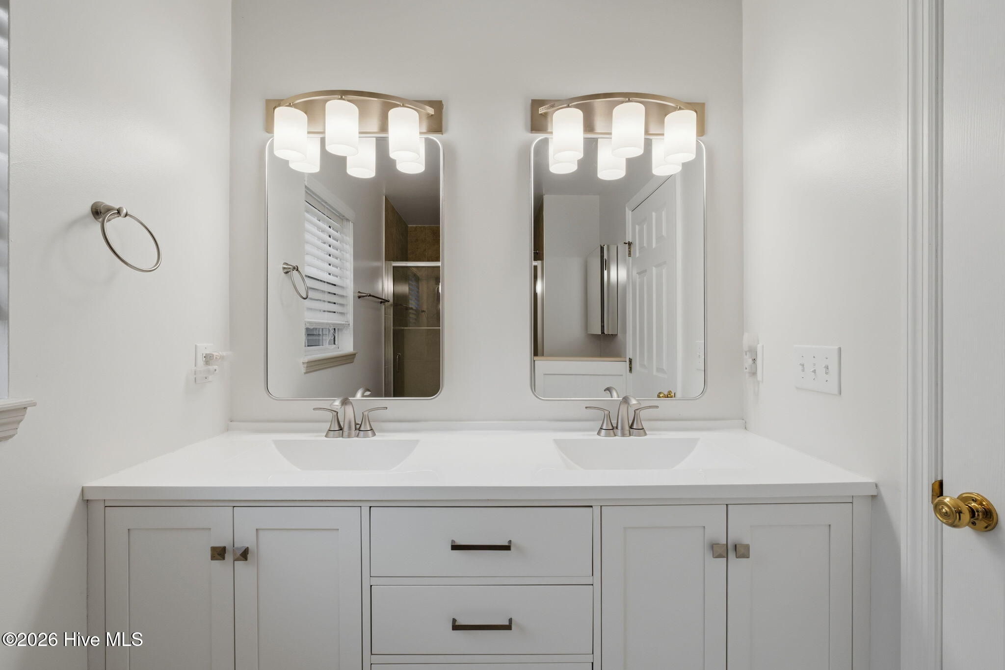 100551070 | Photo 26