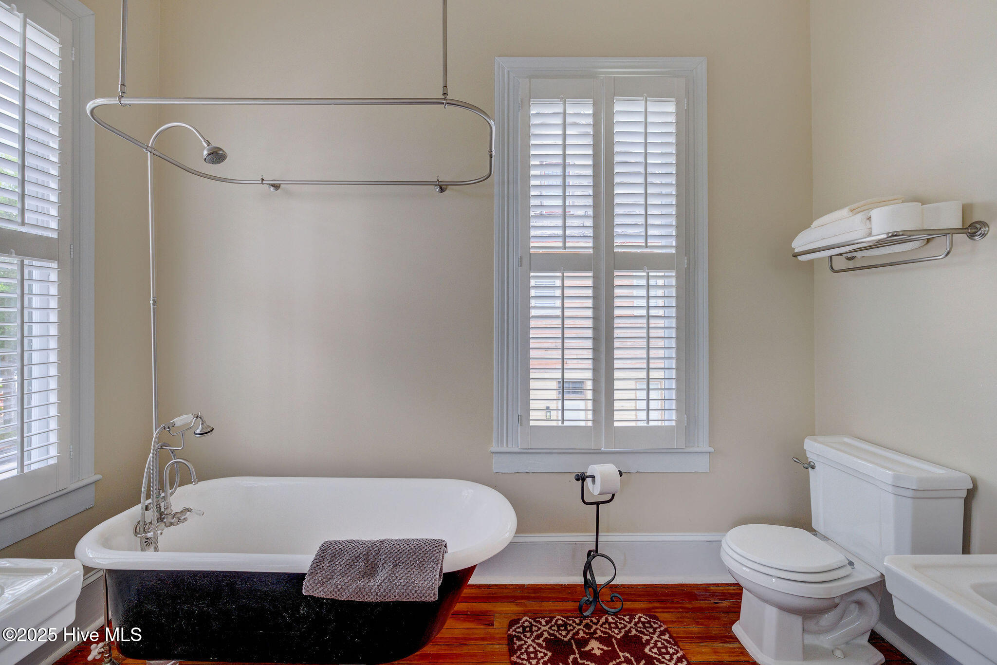 100515844 | Photo 26