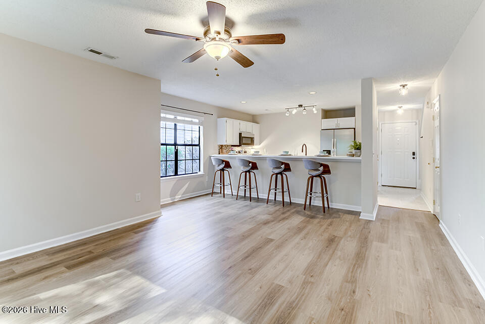 100565987 | Photo 14