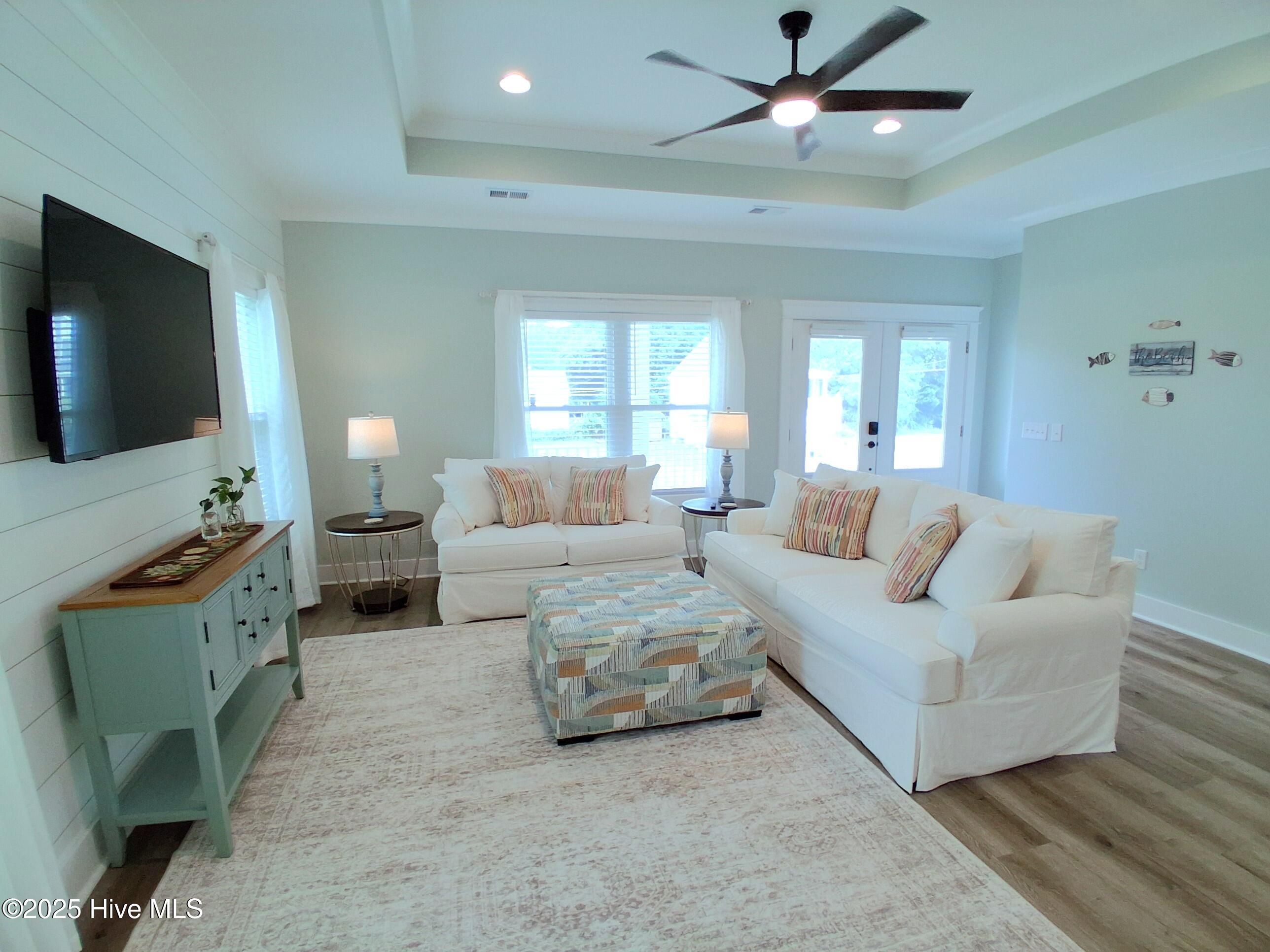 1985 Ocean View Drive SW, Ocean Isle Beach, NC 28469 – photo 4: 004_121122