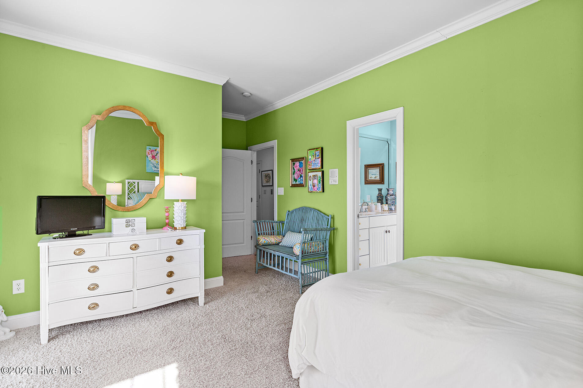 100554340 | Photo 60