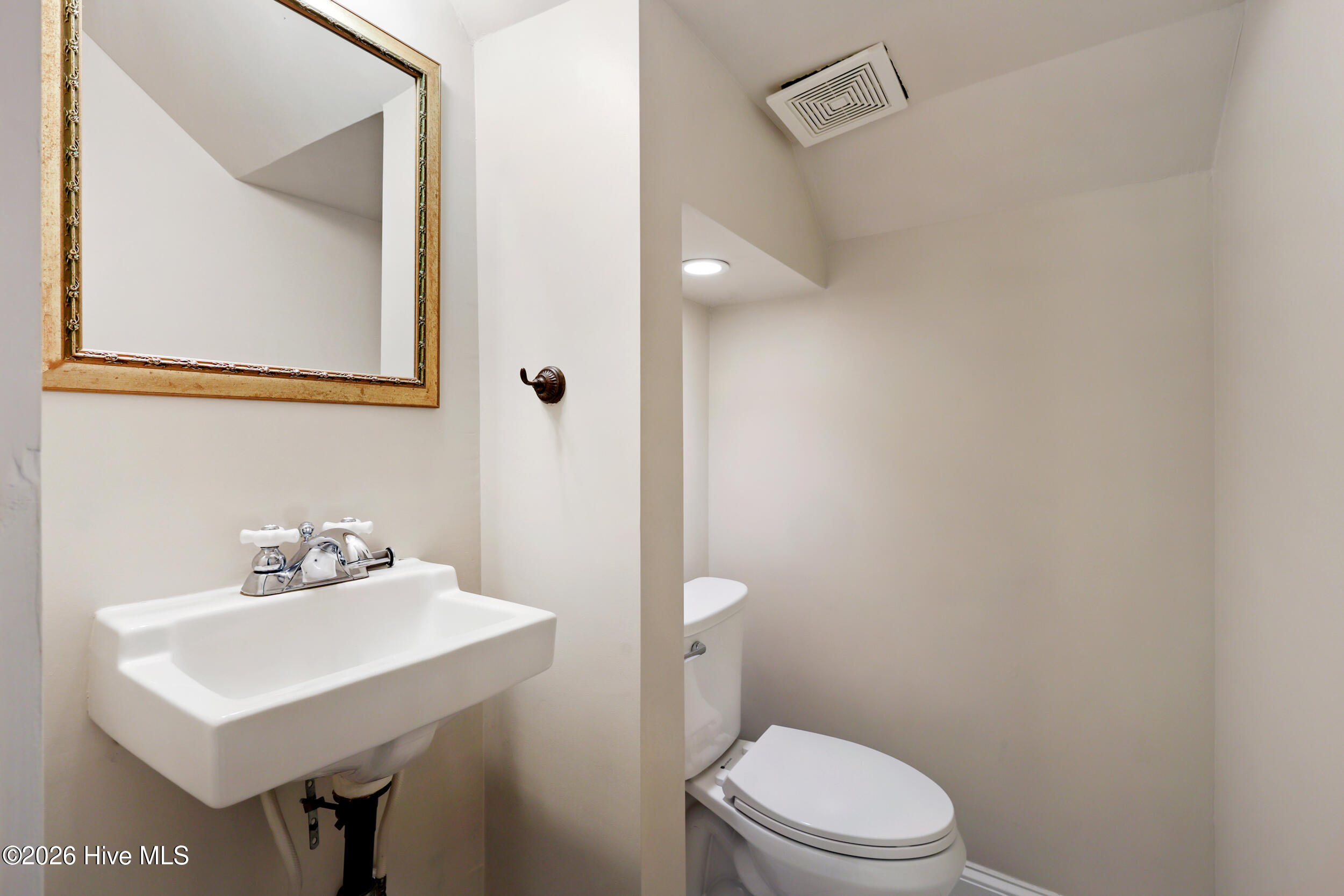 100514178 | Photo 50