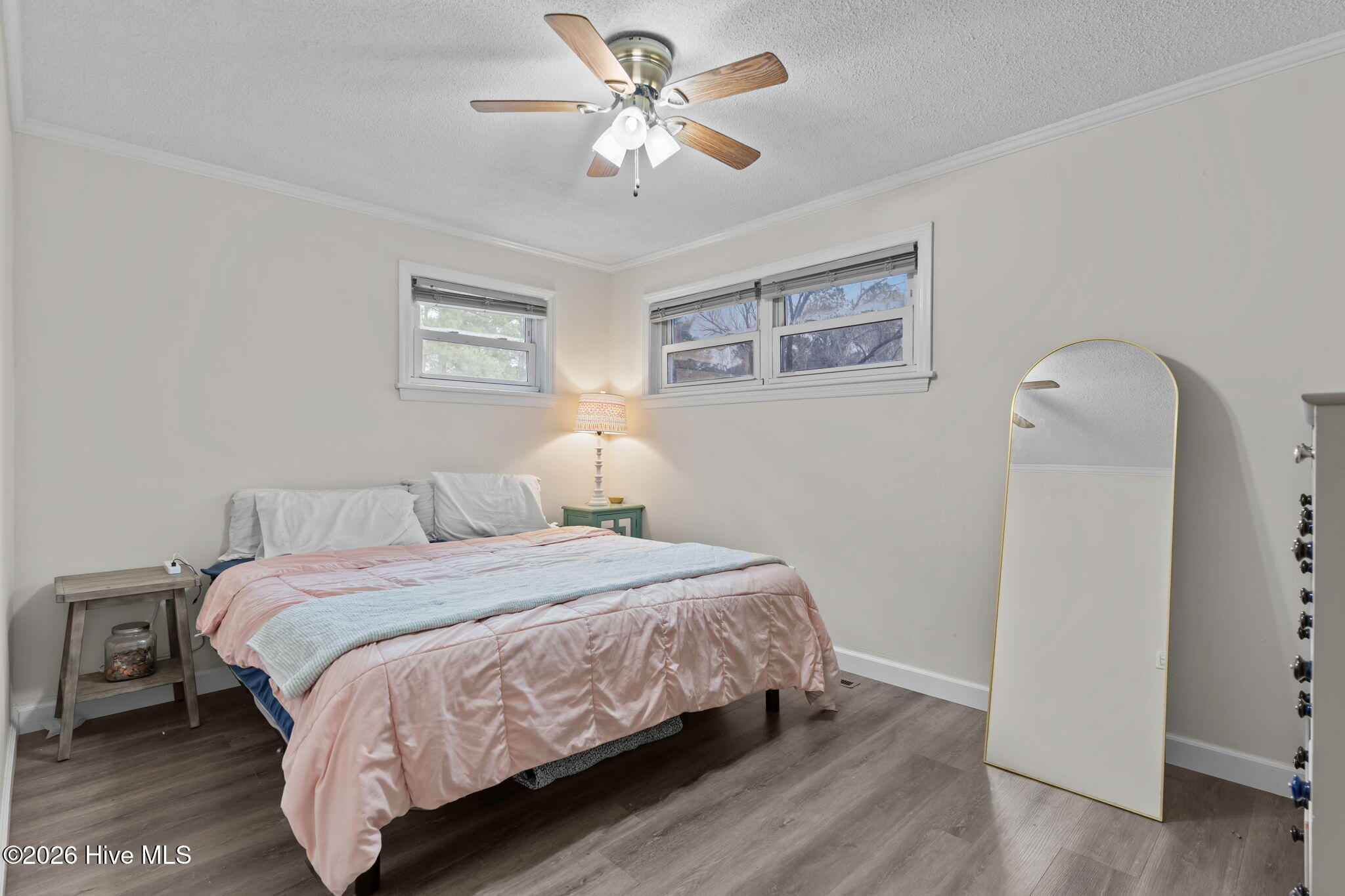 100557661 | Photo 24