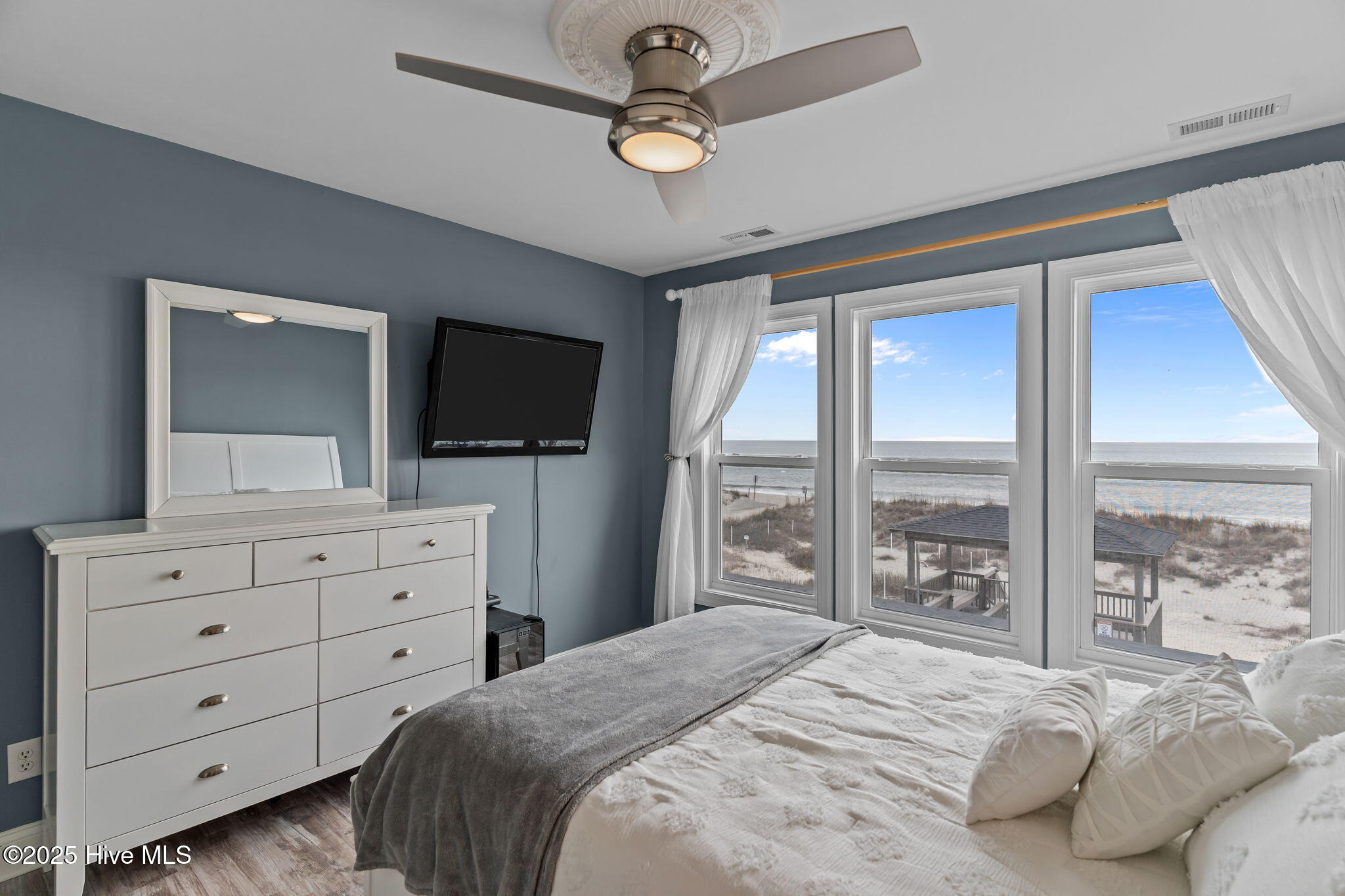 100544258 | Photo 30