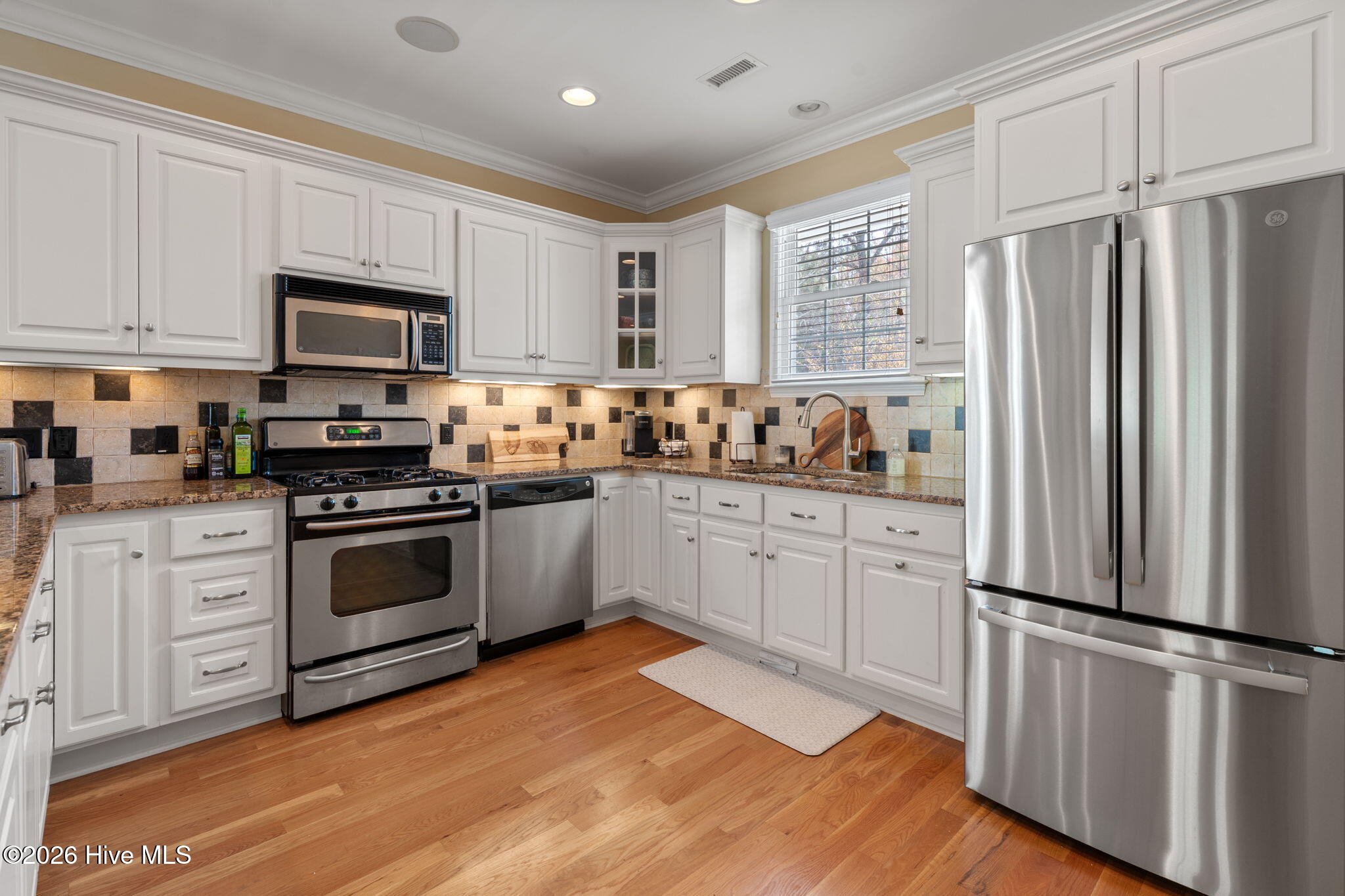 100564411 | Photo 12