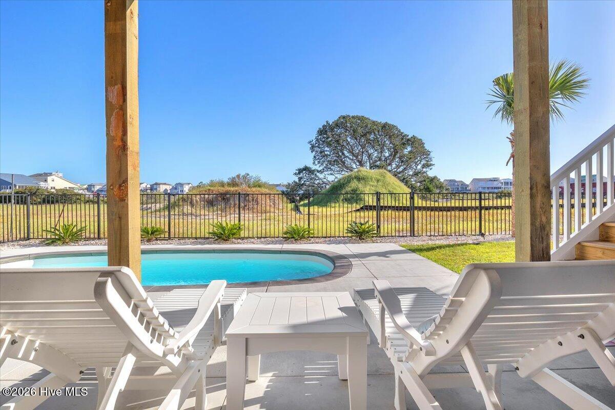 100565716 | Photo 57