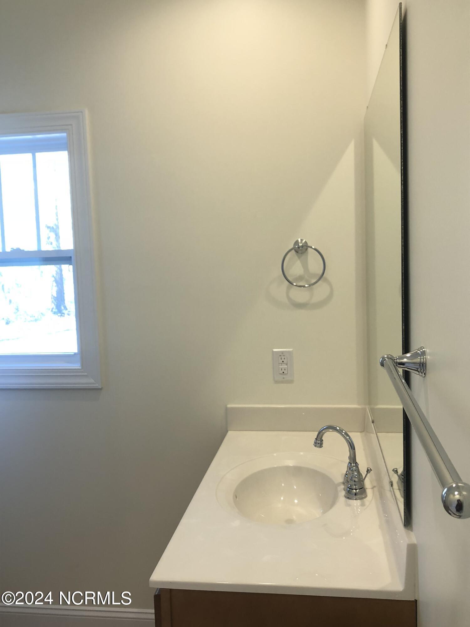 100544500 | Photo 12