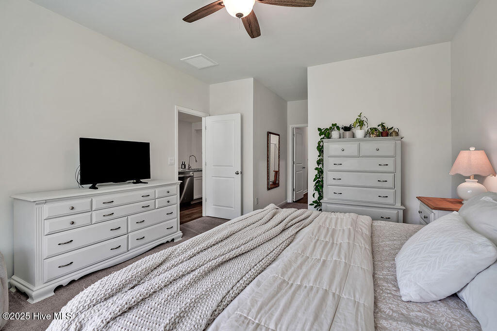 100538128 | Photo 22