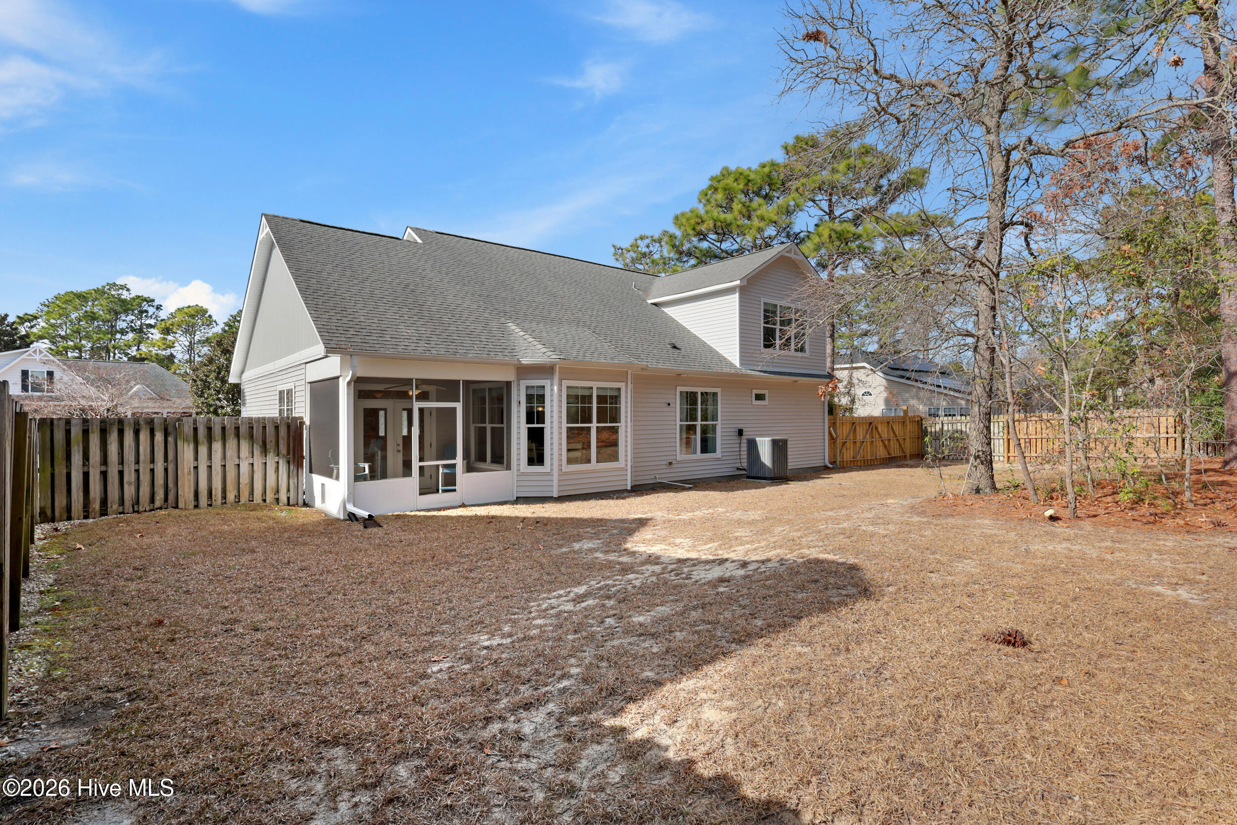 100550735 | Photo 29