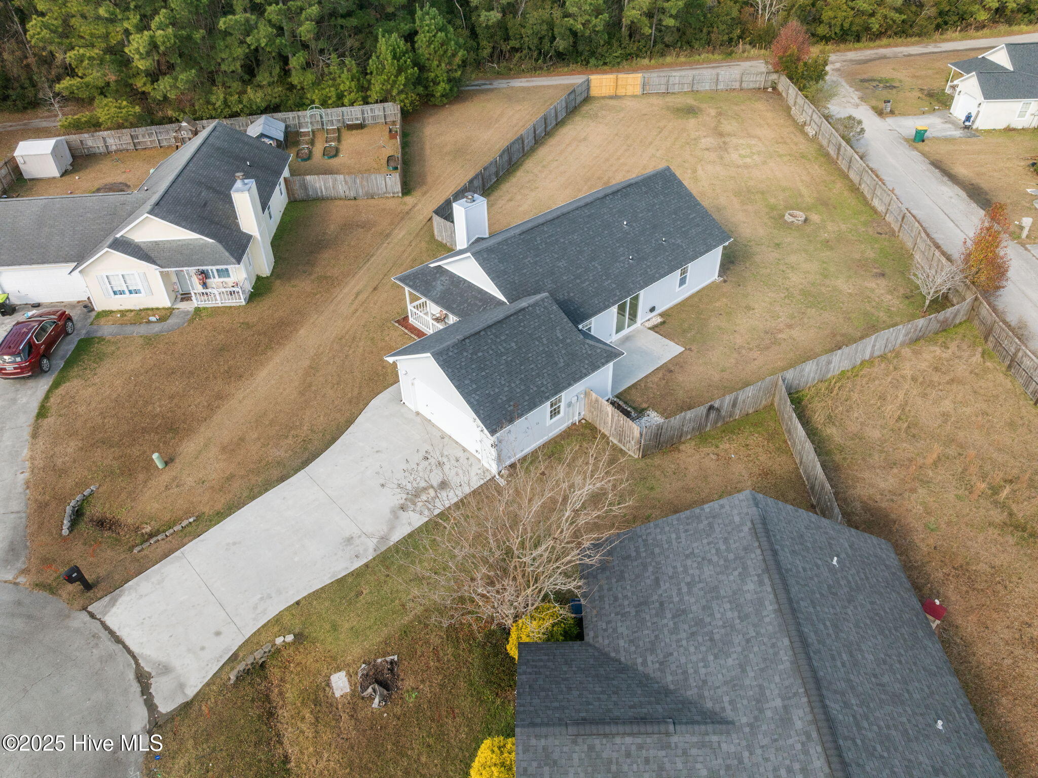 100545189 | Photo 61