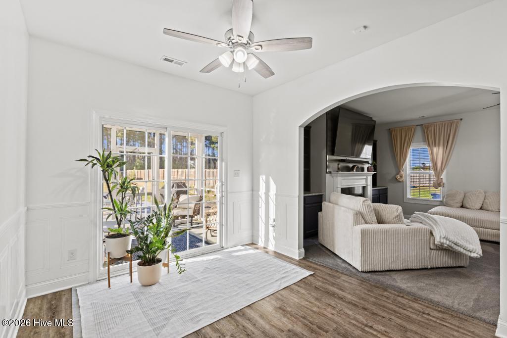 100565608 | Photo 15