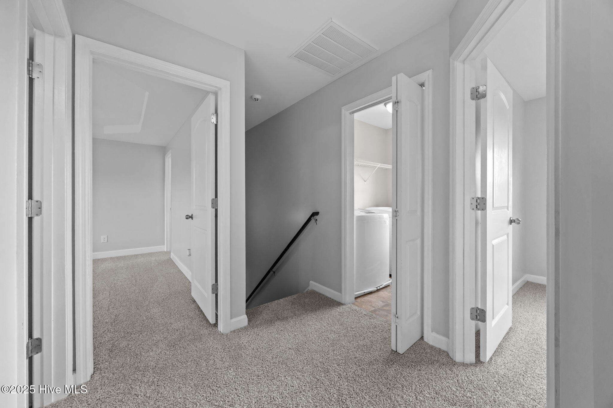 100542971 | Photo 32