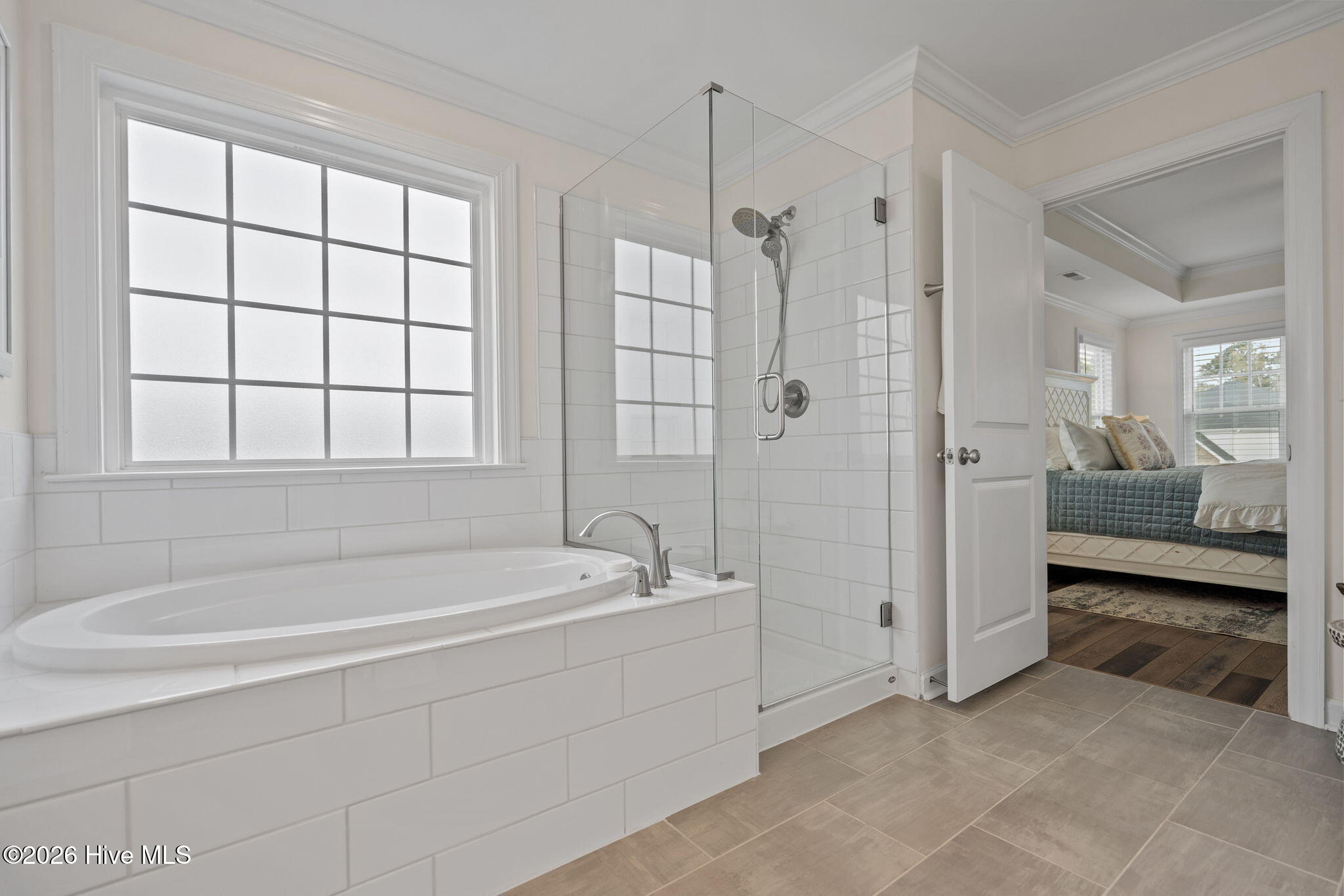 100562858 | Photo 34