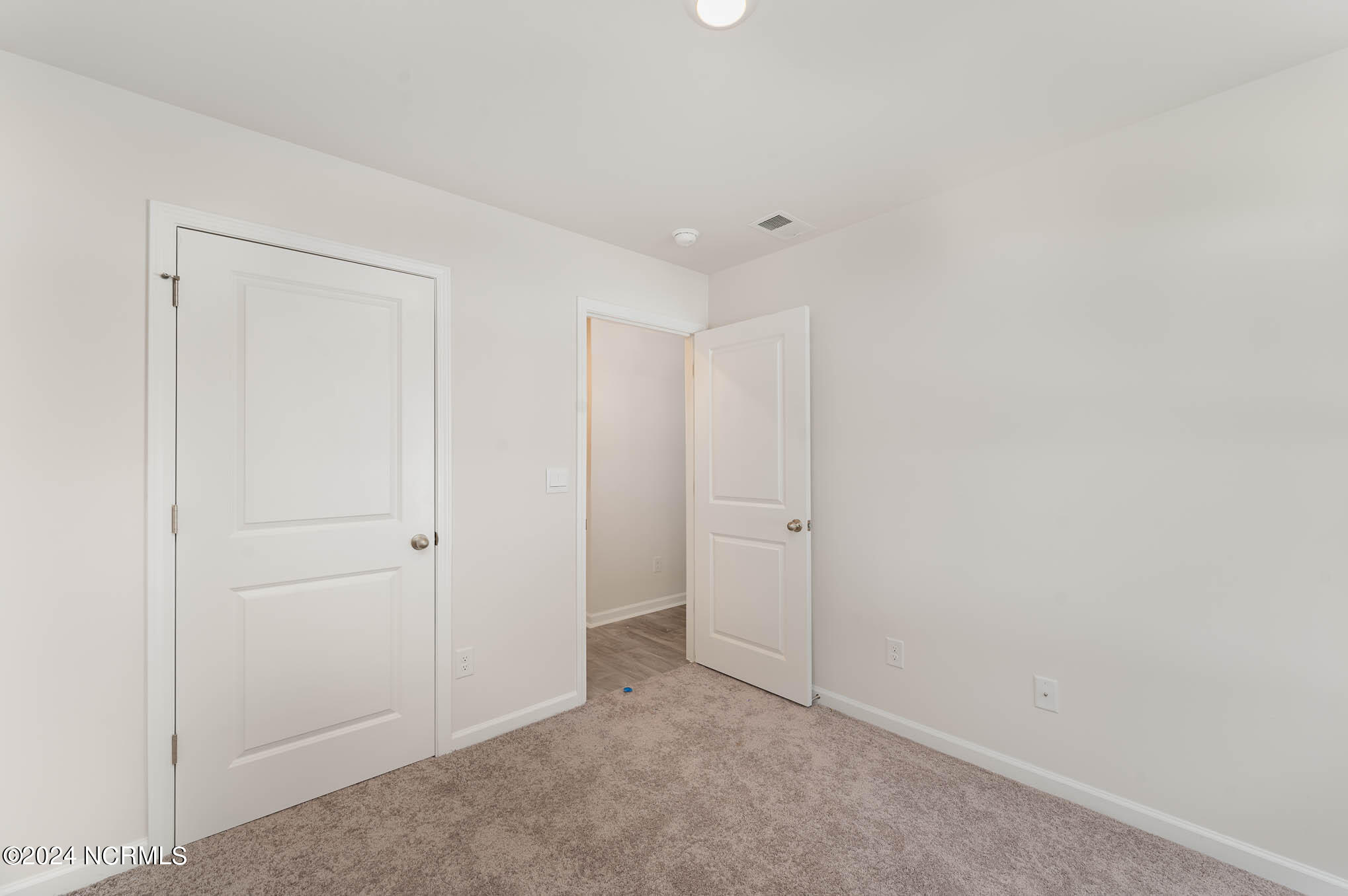 100555102 | Photo 13