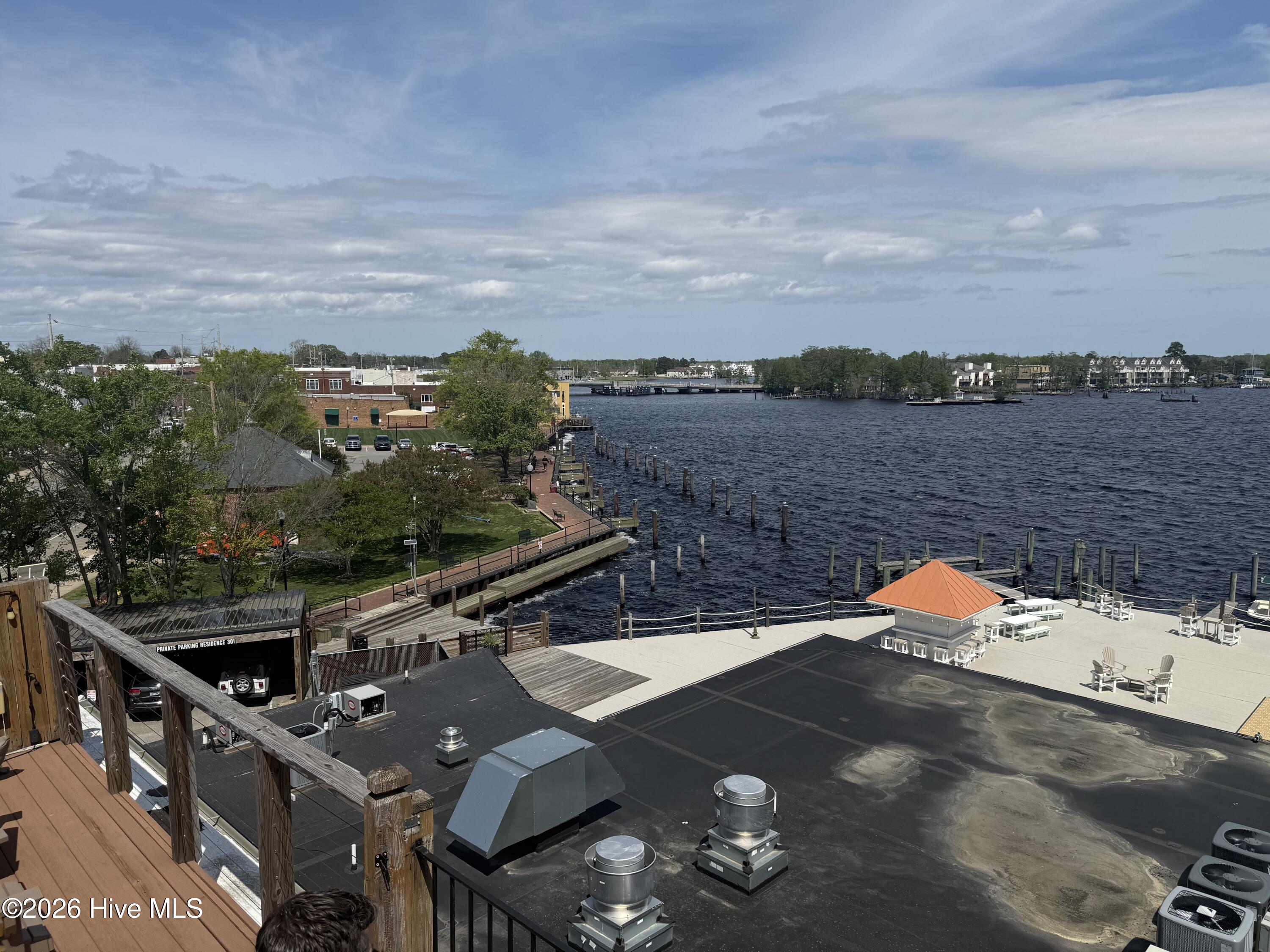 2nd image of 400 S Water St, Elizabeth City, NC 27909