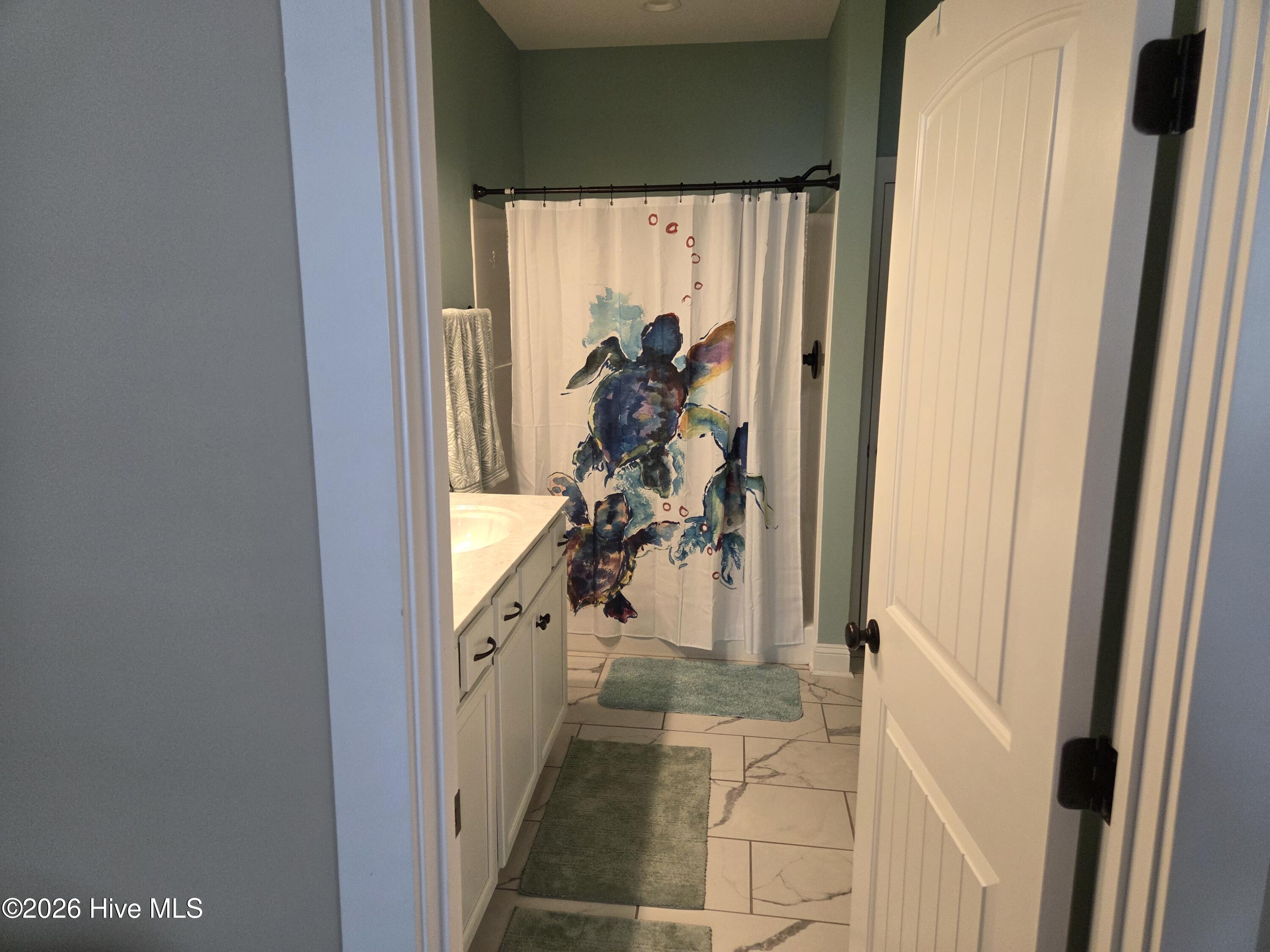 100565056 | Photo 11