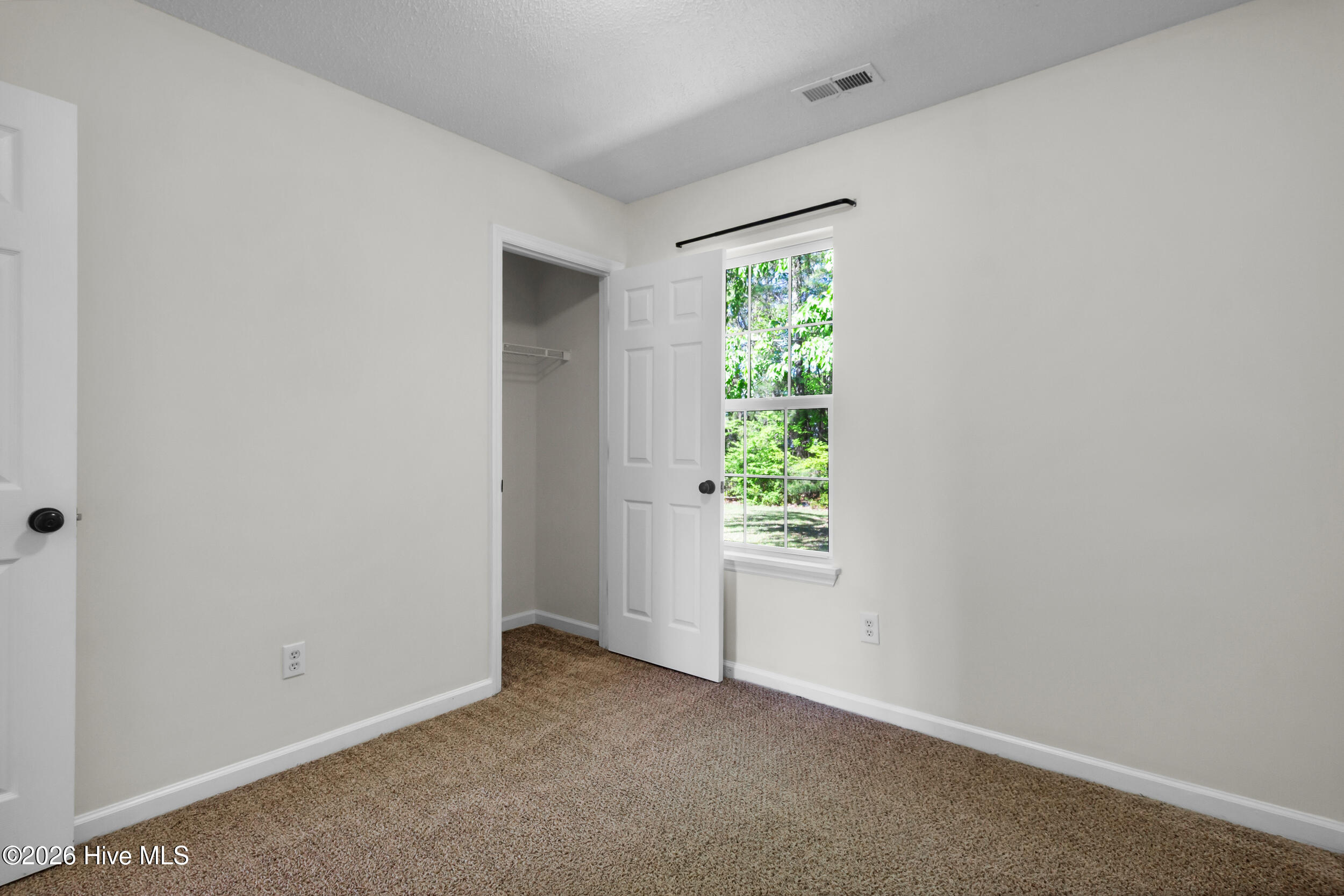 100566556 | Photo 16