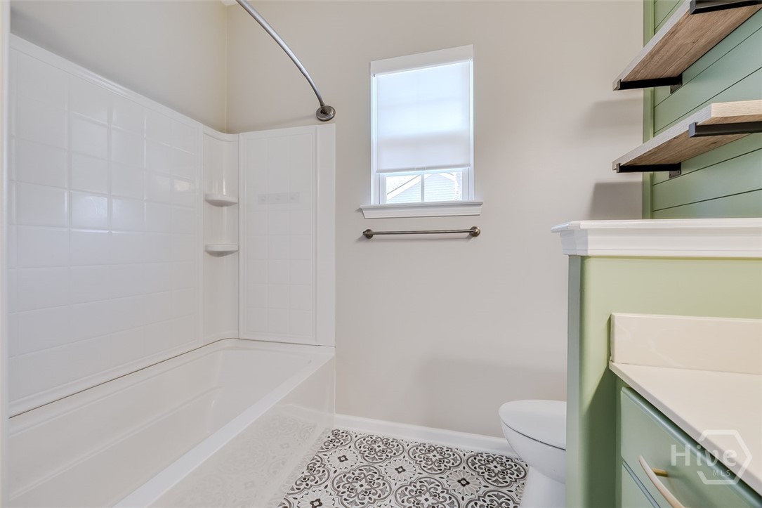 Downstairs full guest bath