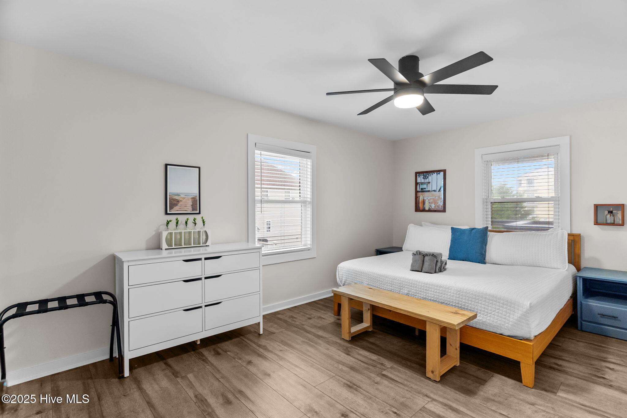 100526073 | Photo 34