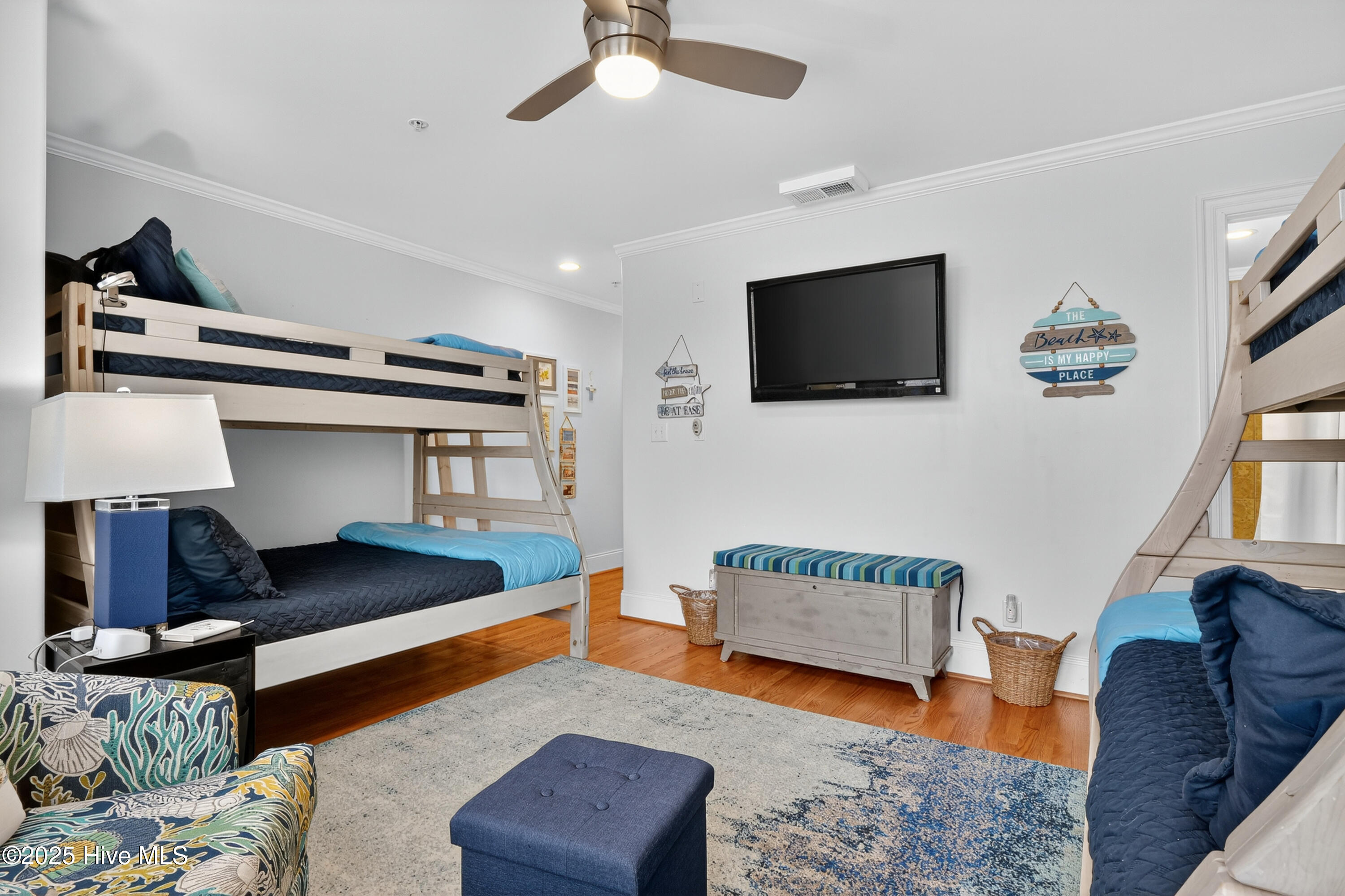 100524074 | Photo 26