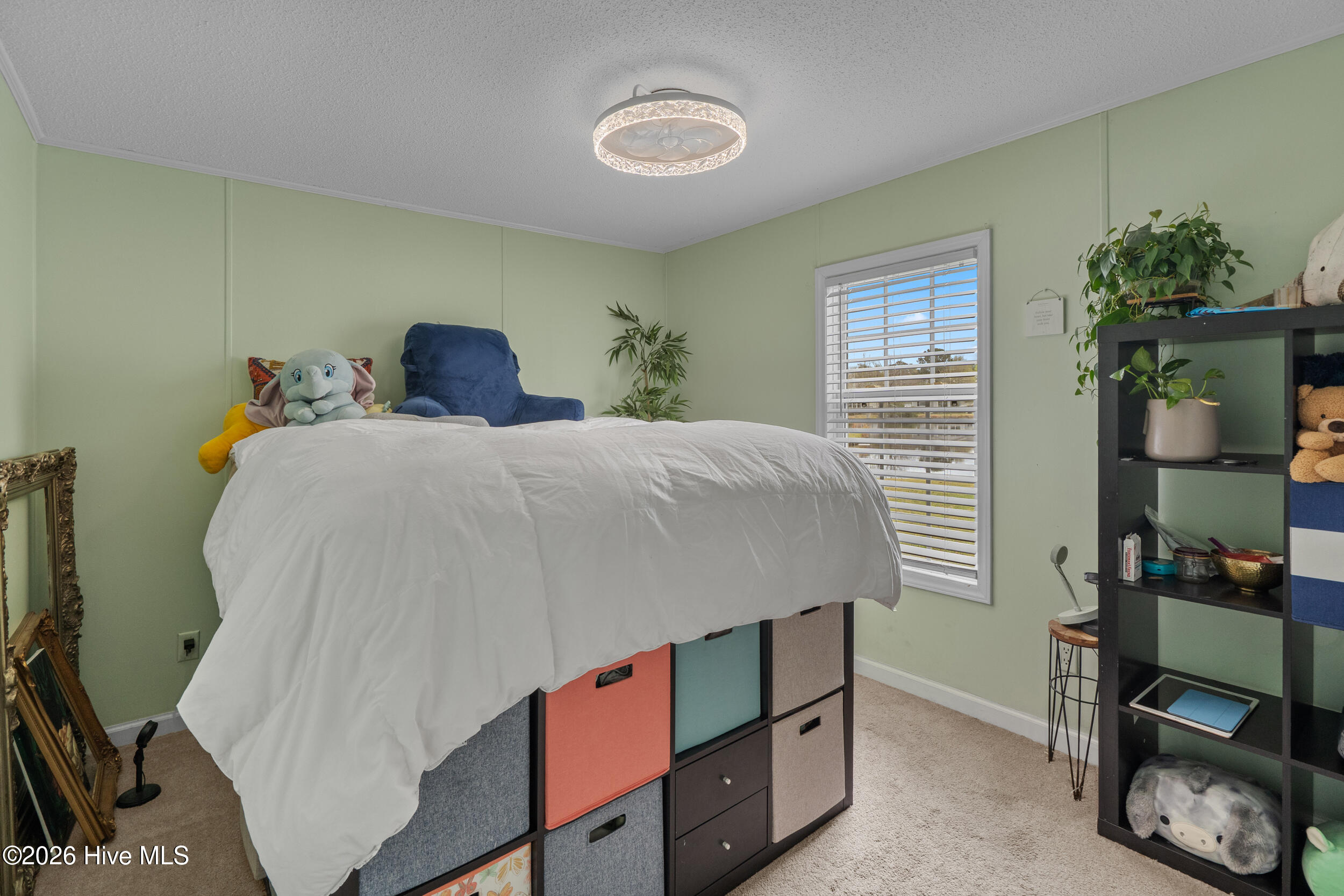 100562690 | Photo 26